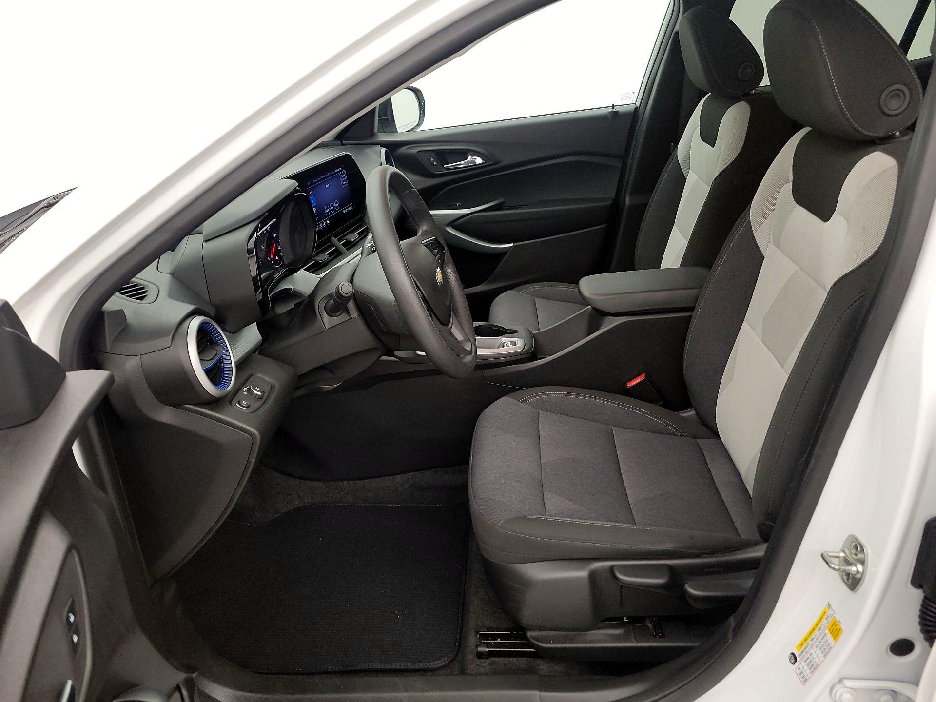 Thumbnail: 2024 Chevrolet Trax - 11