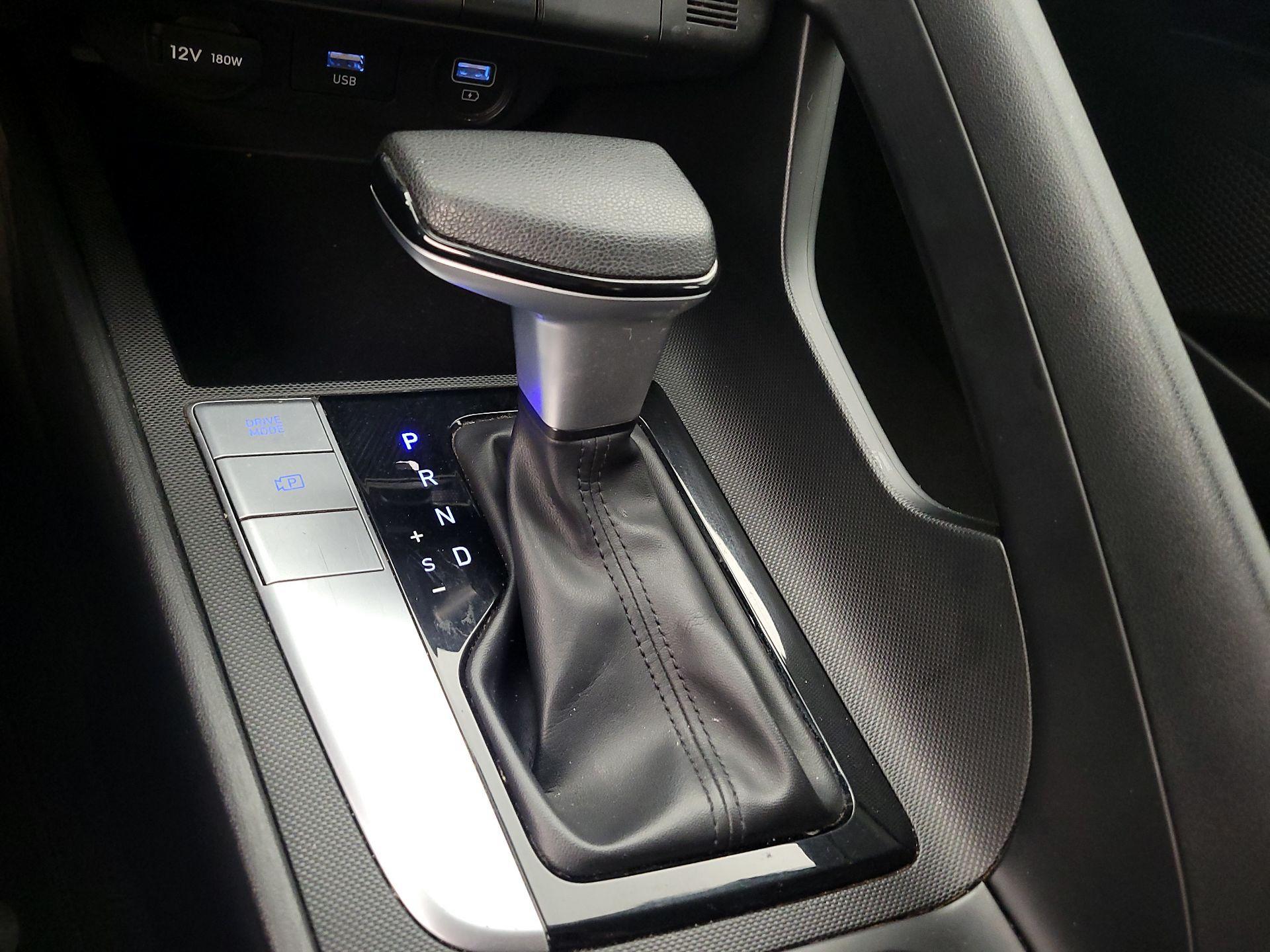 Thumbnail: 2023 Hyundai Elantra - 17