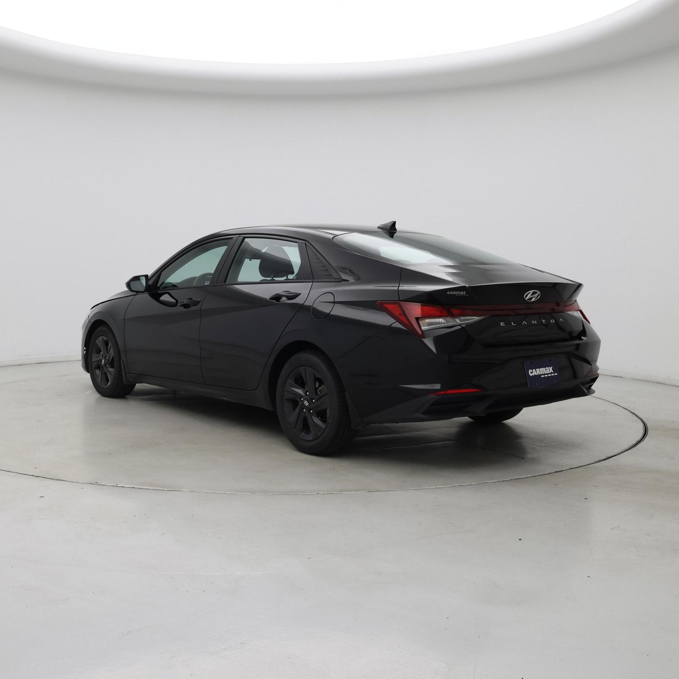 Thumbnail: 2023 Hyundai Elantra - 2