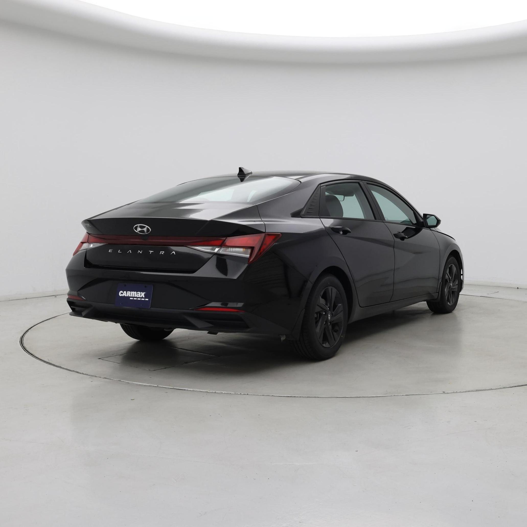 Thumbnail: 2023 Hyundai Elantra - 8