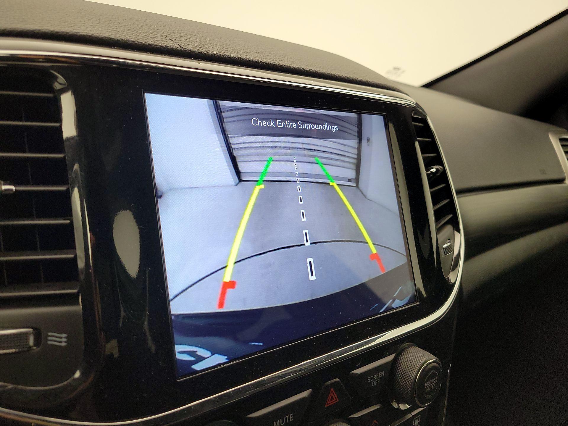 Thumbnail: 2022 Jeep Grand Cherokee - 14