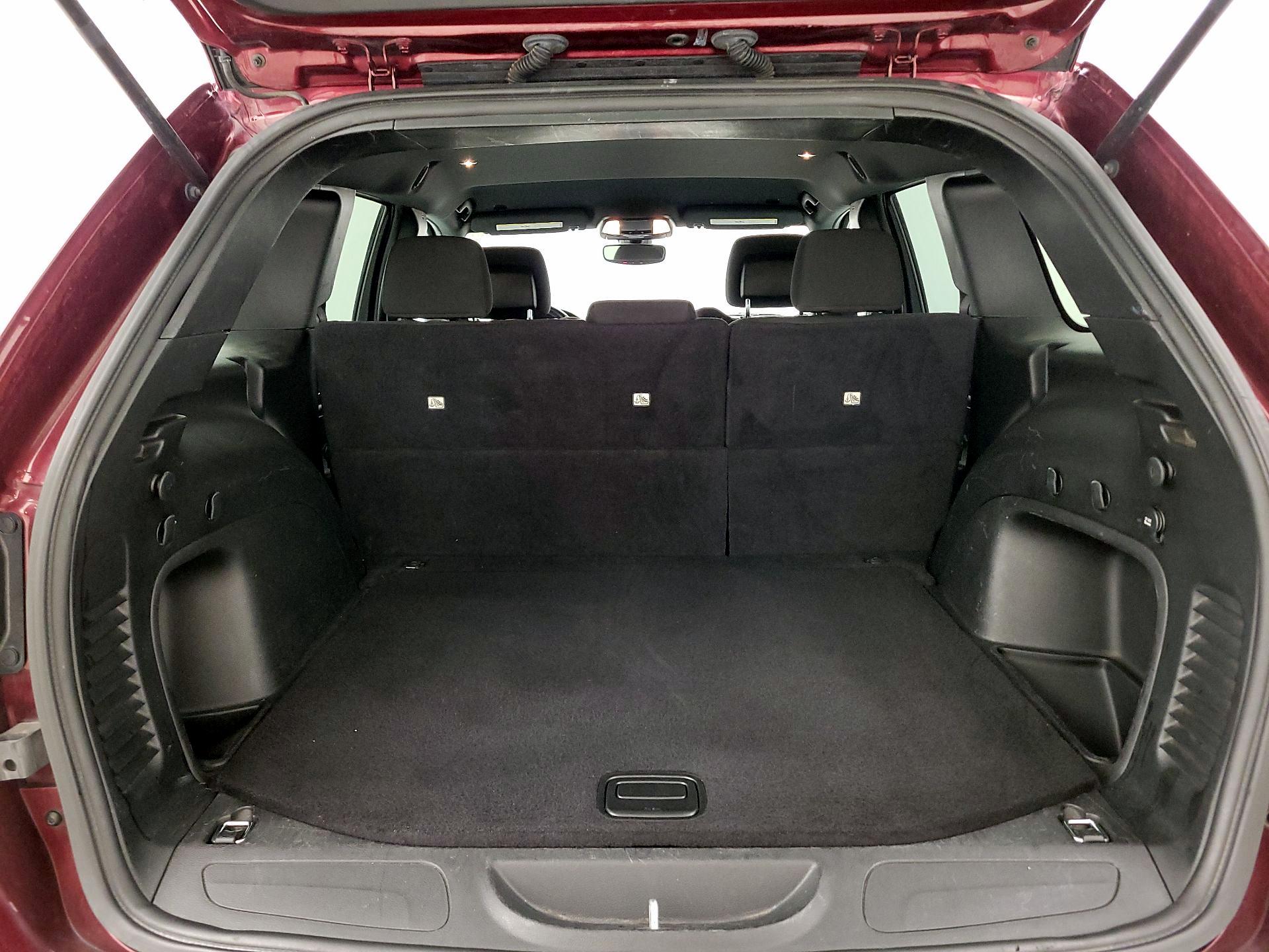 Thumbnail: 2022 Jeep Grand Cherokee - 20