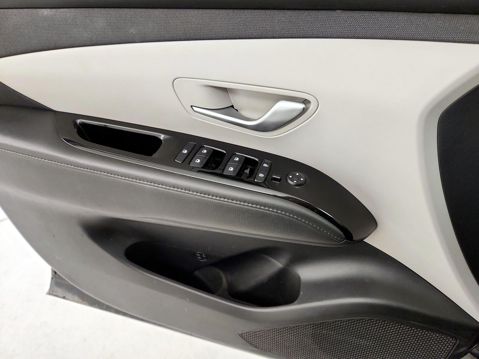 Thumbnail: 2022 Hyundai Tucson - 12