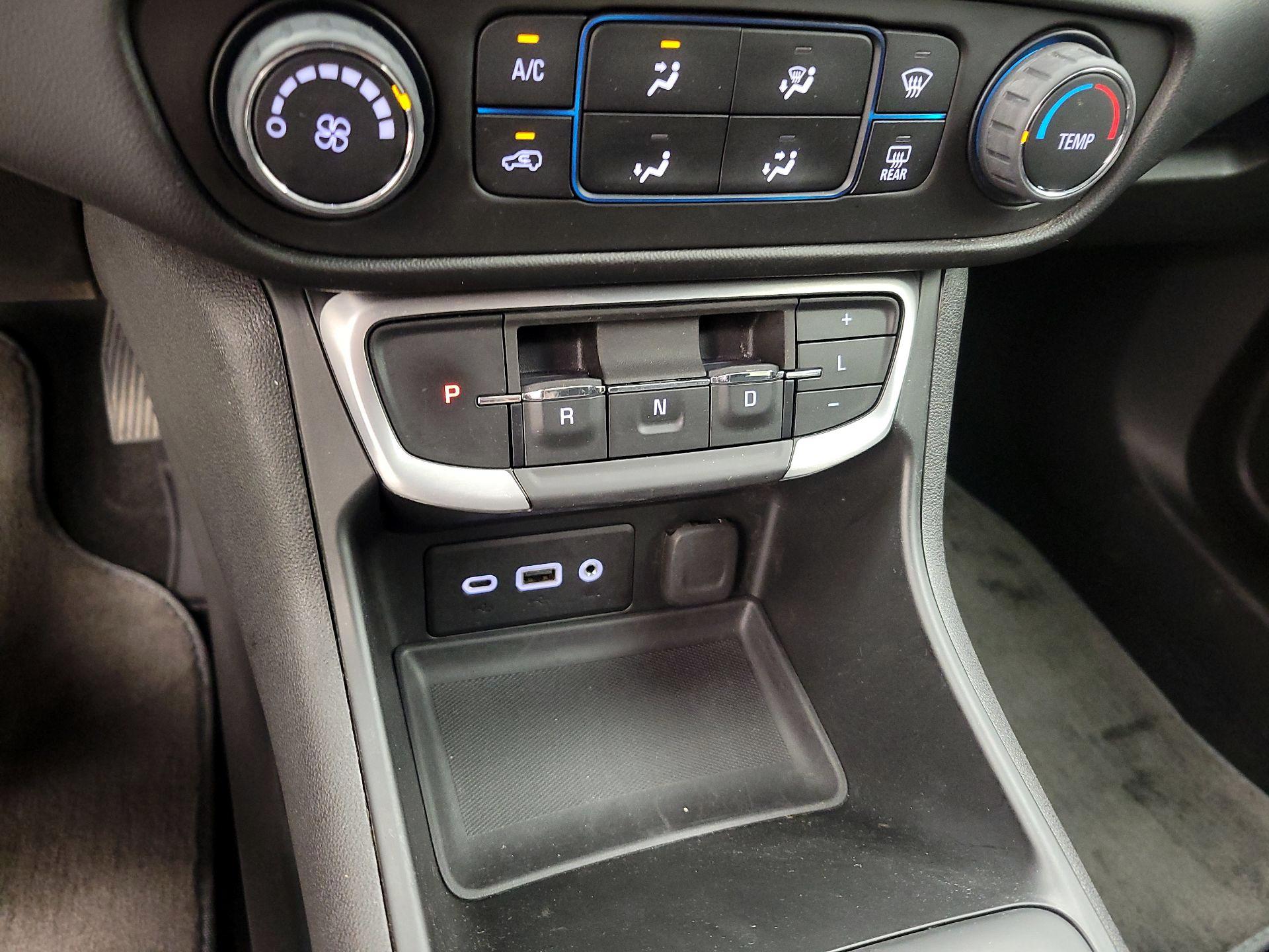 Thumbnail: 2022 GMC Terrain - 15