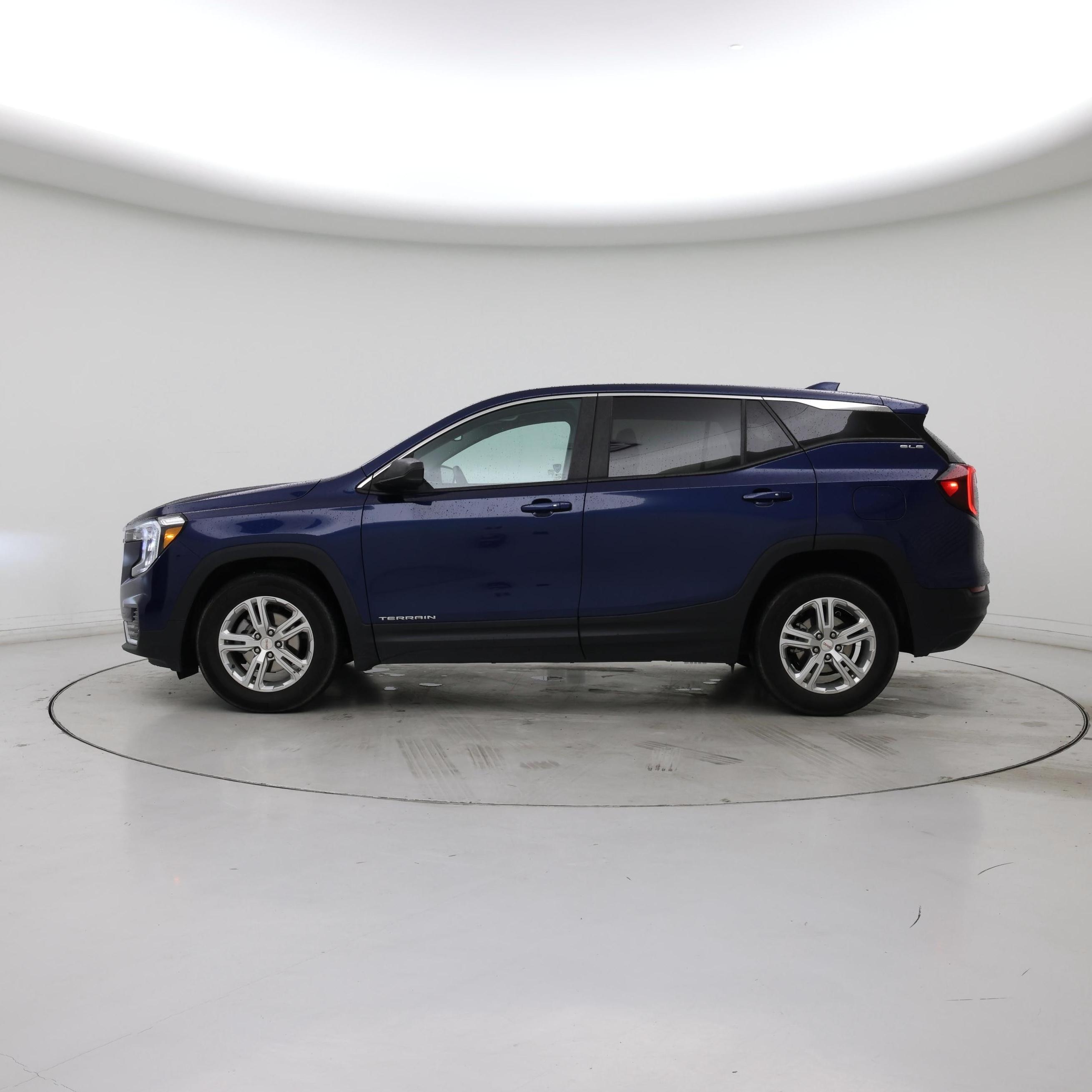 Thumbnail: 2022 GMC Terrain - 3
