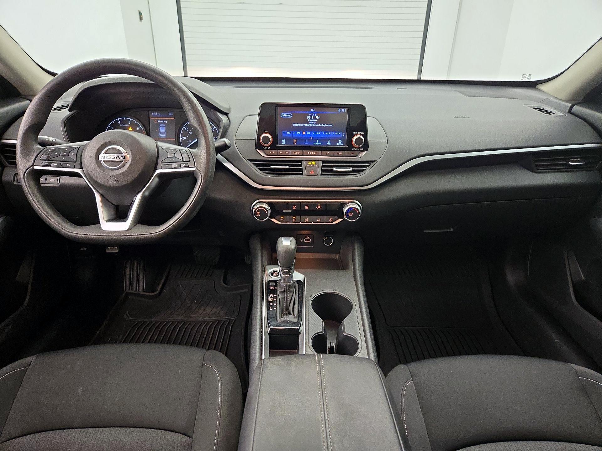 Thumbnail: 2022 Nissan Altima - 9