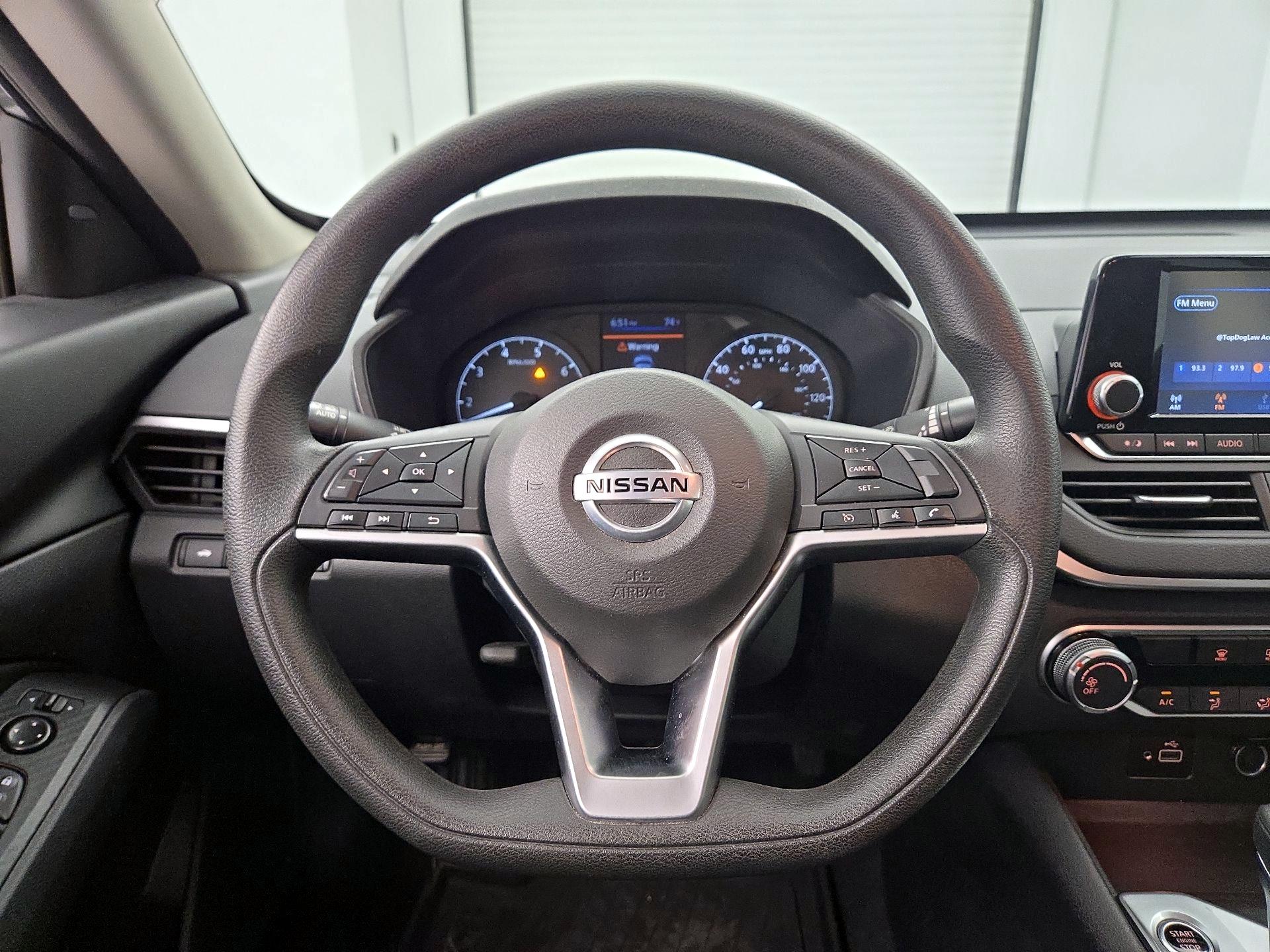 Thumbnail: 2022 Nissan Altima - 10