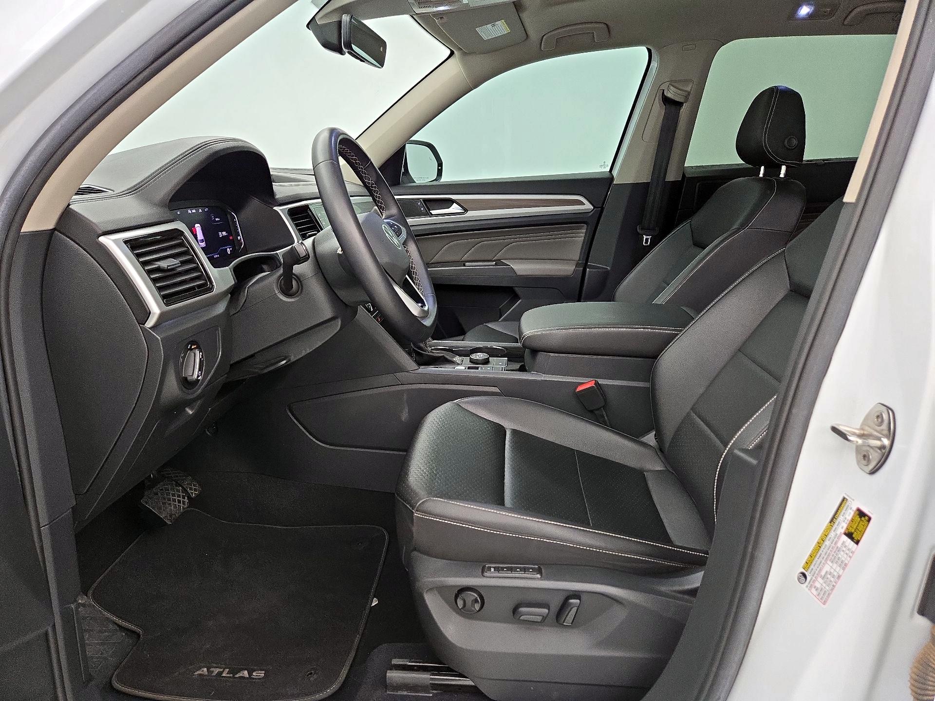 Thumbnail: 2023 Volkswagen Atlas - 11