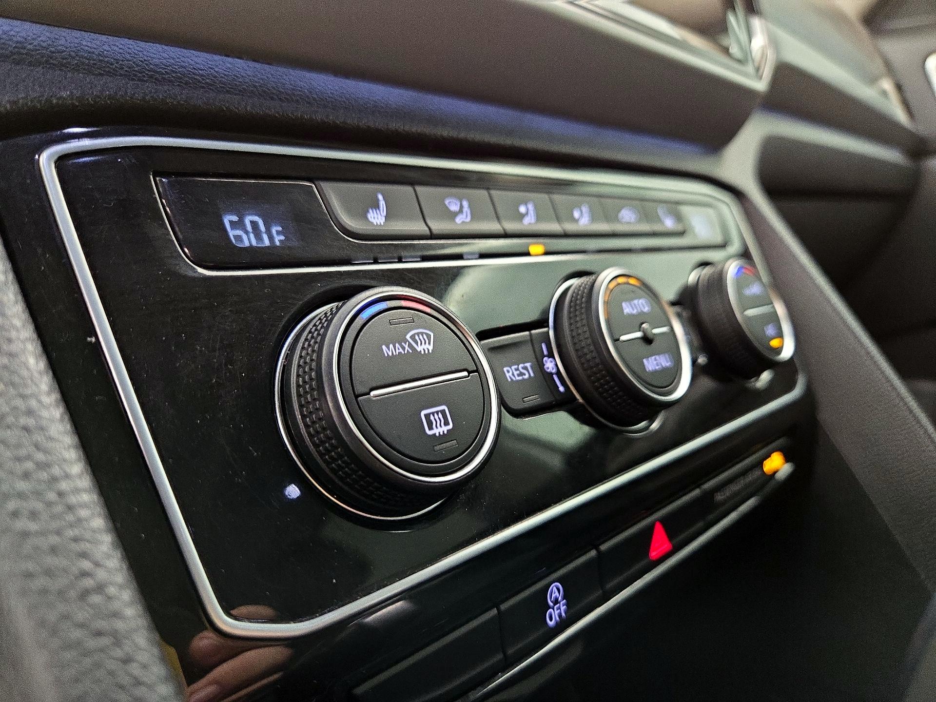 Thumbnail: 2023 Volkswagen Atlas - 16