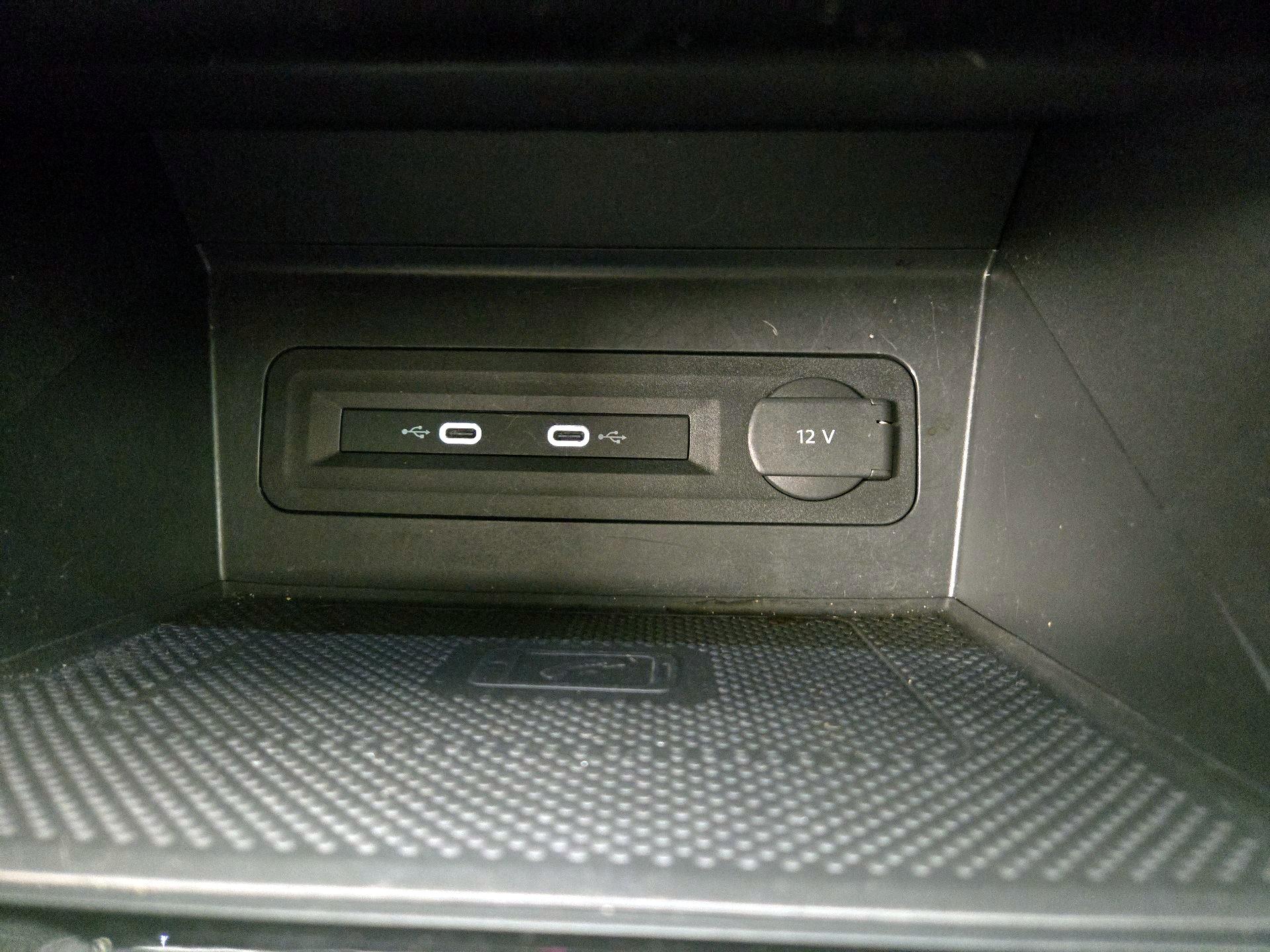 Thumbnail: 2023 Volkswagen Atlas - 18