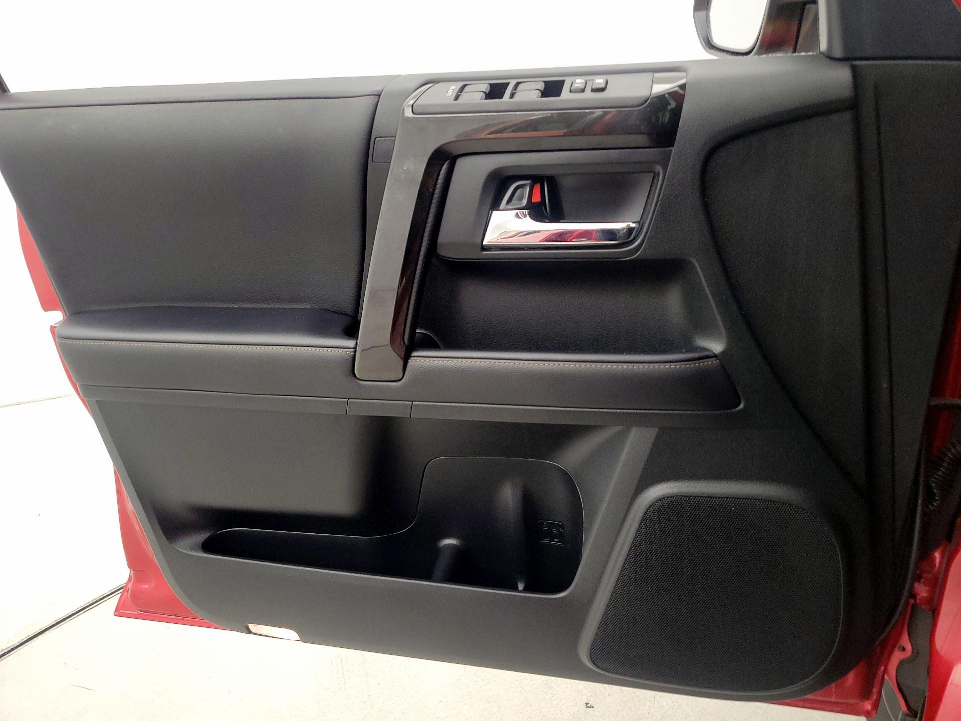 Thumbnail: 2023 Toyota 4Runner - 12