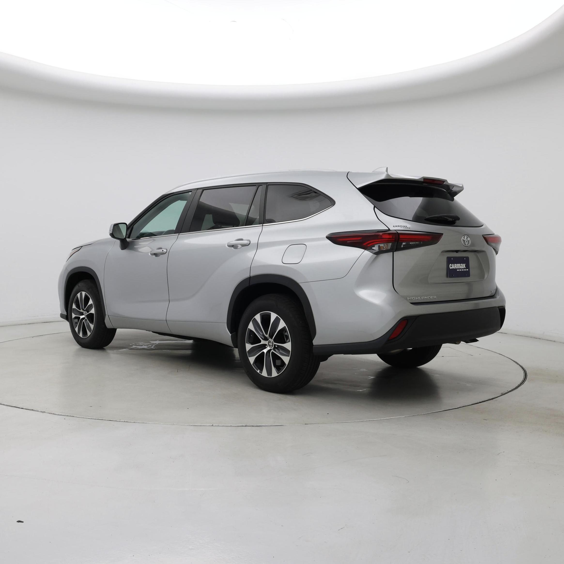Thumbnail: 2024 Toyota Highlander - 2