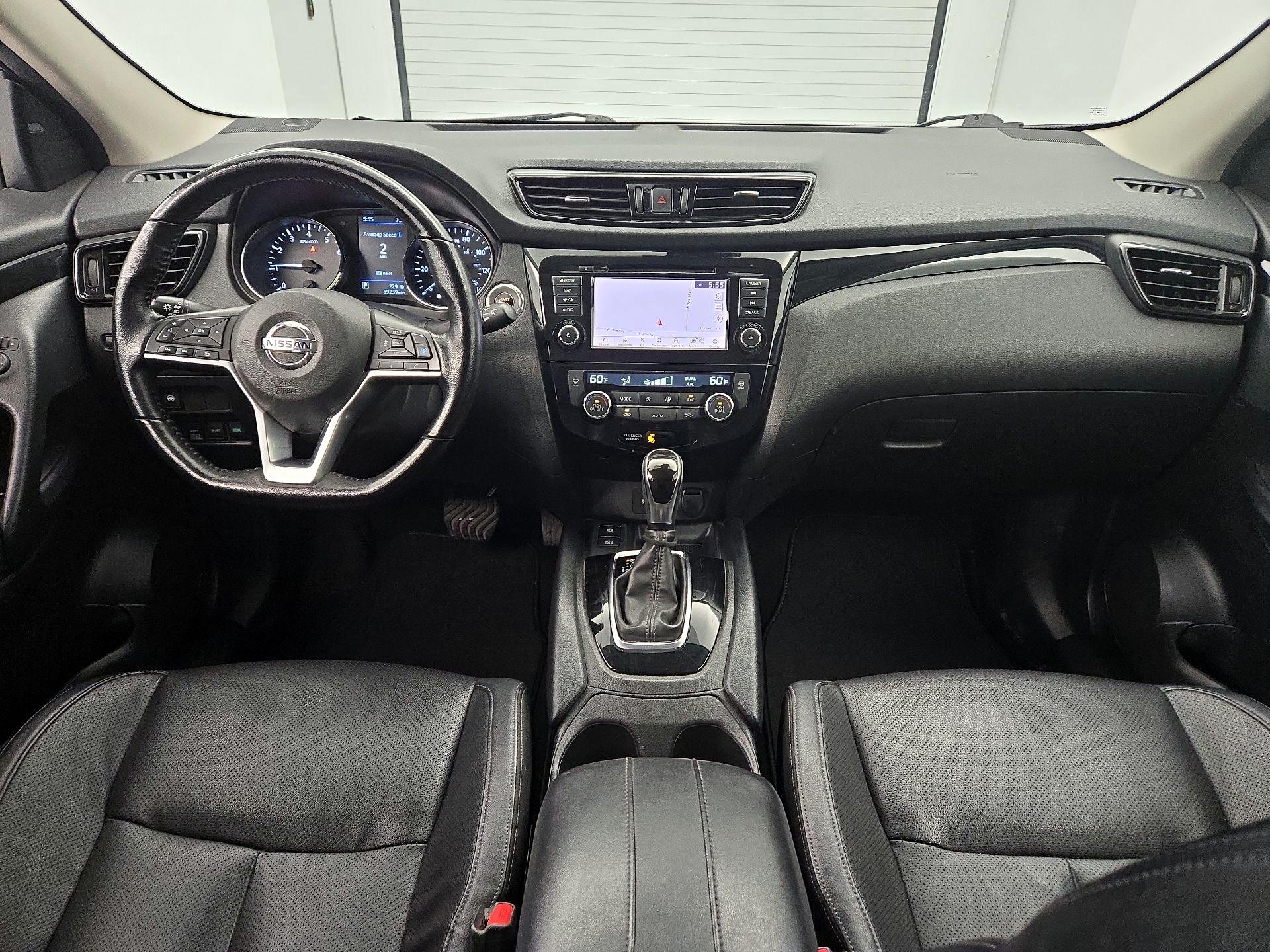 Thumbnail: 2022 Nissan Rogue Sport - 9