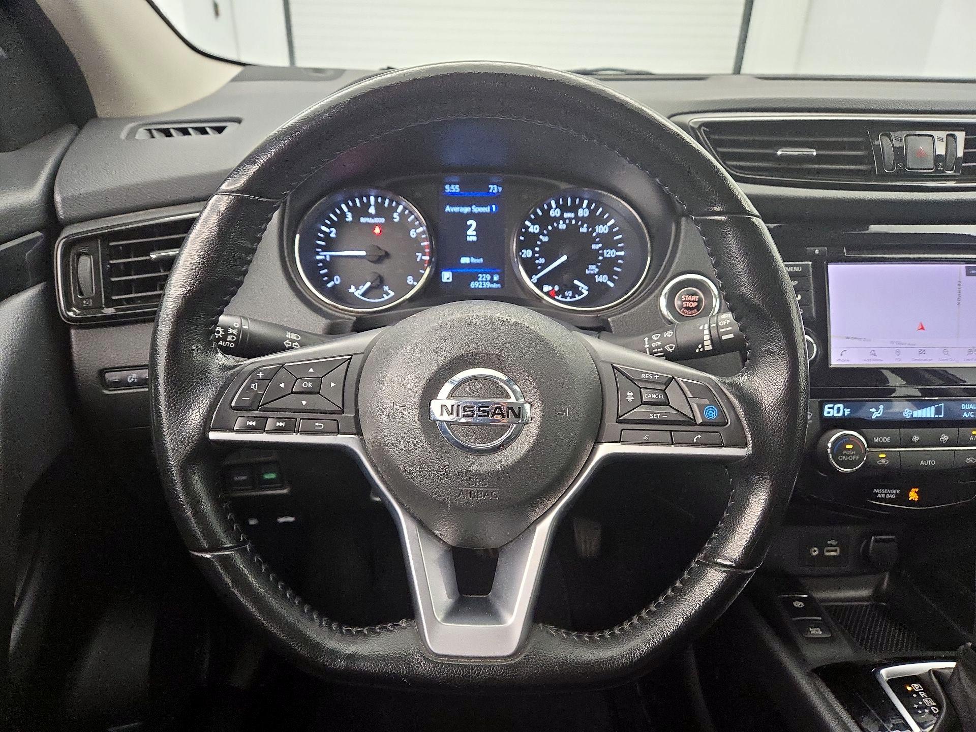 Thumbnail: 2022 Nissan Rogue Sport - 10