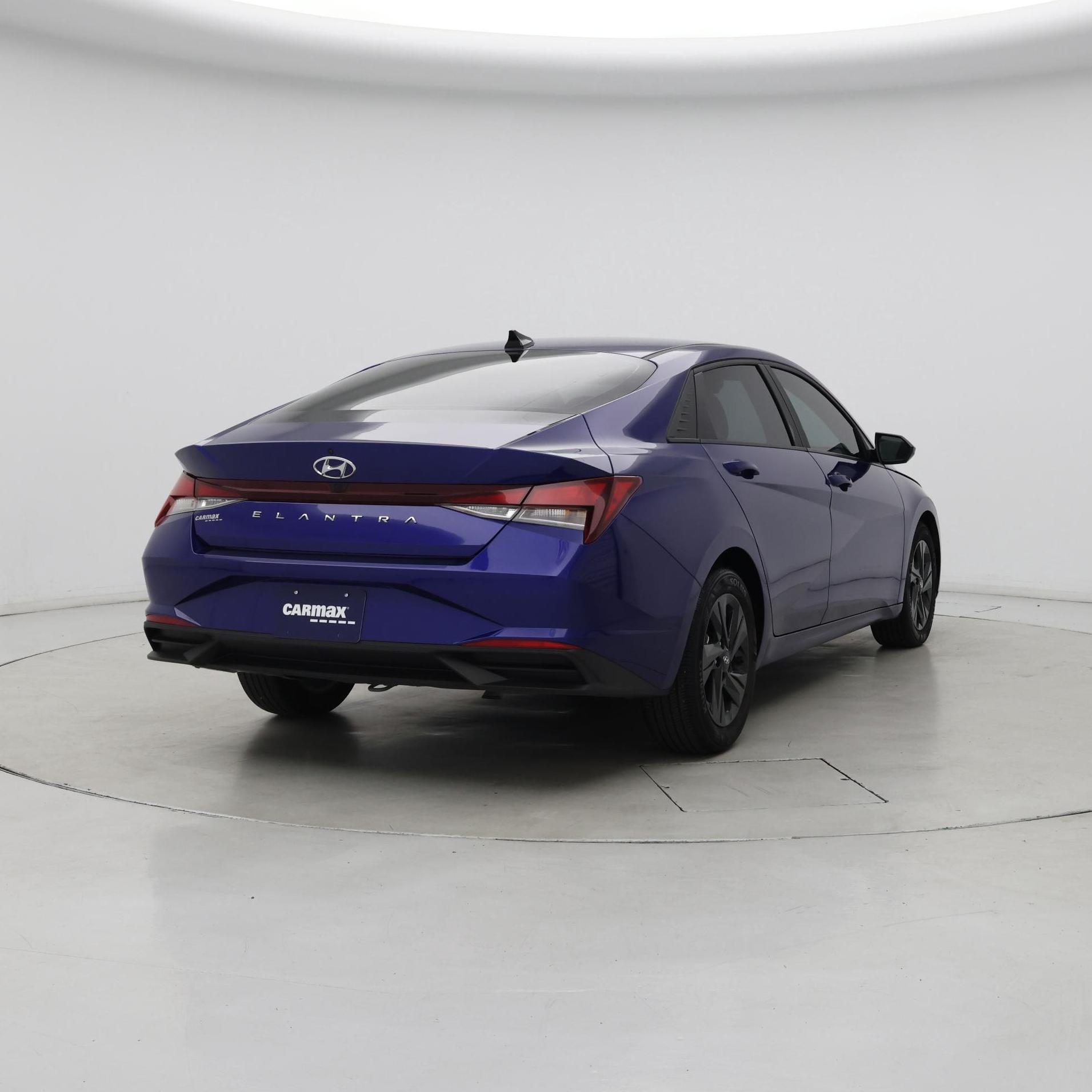 Thumbnail: 2021 Hyundai Elantra - 8