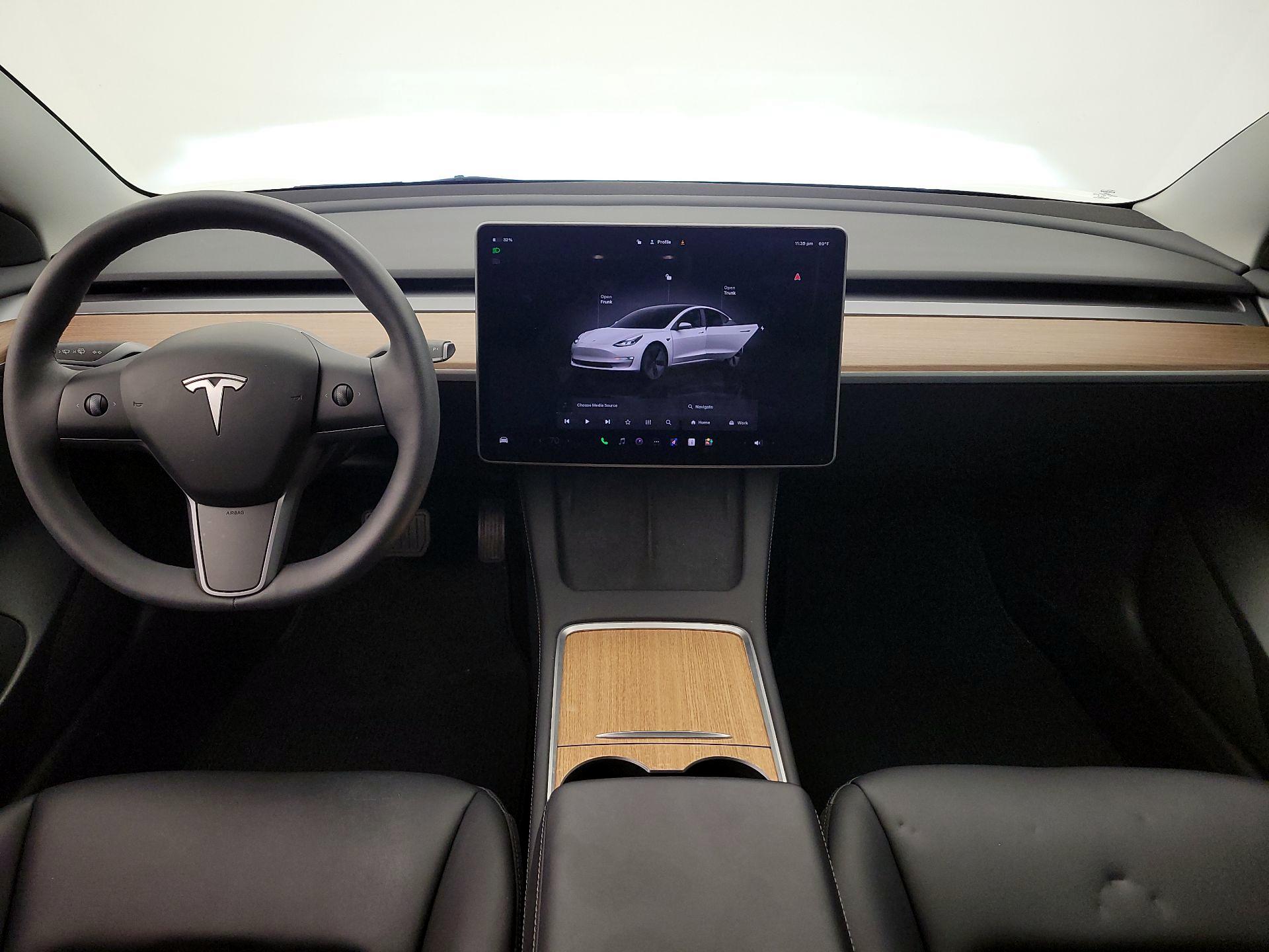 Thumbnail: 2023 Tesla Model 3 - 9