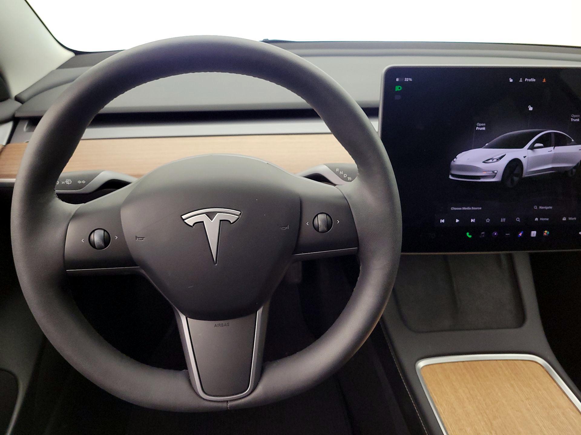 Thumbnail: 2023 Tesla Model 3 - 10