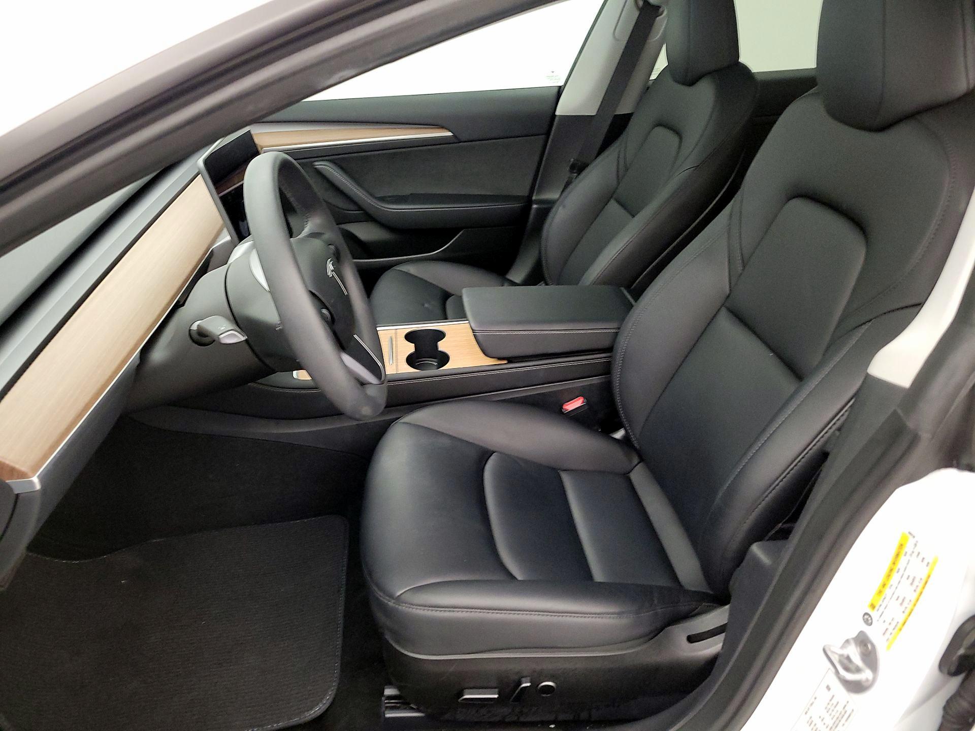 Thumbnail: 2023 Tesla Model 3 - 11