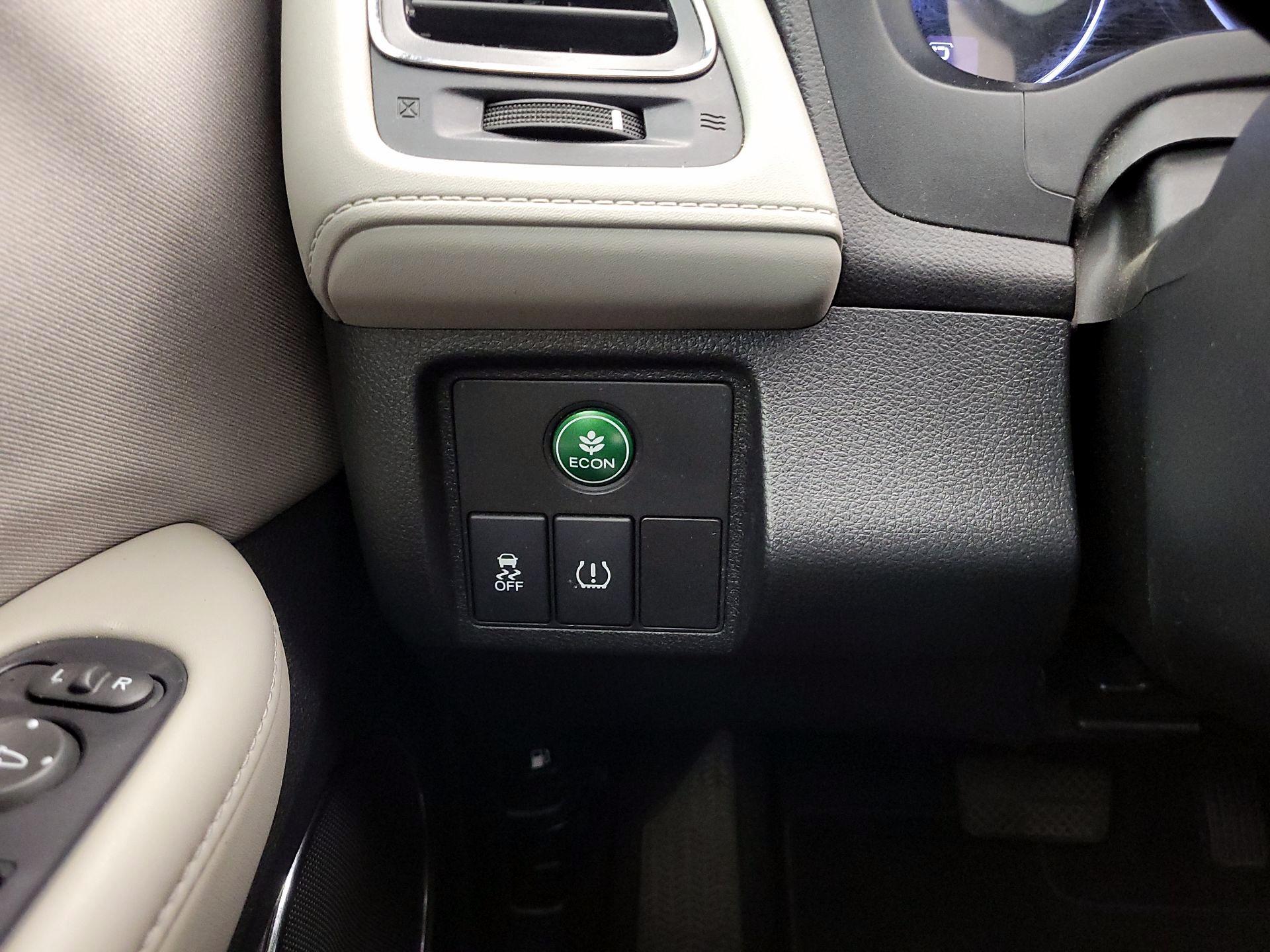 Thumbnail: 2016 Honda HR-V - 13