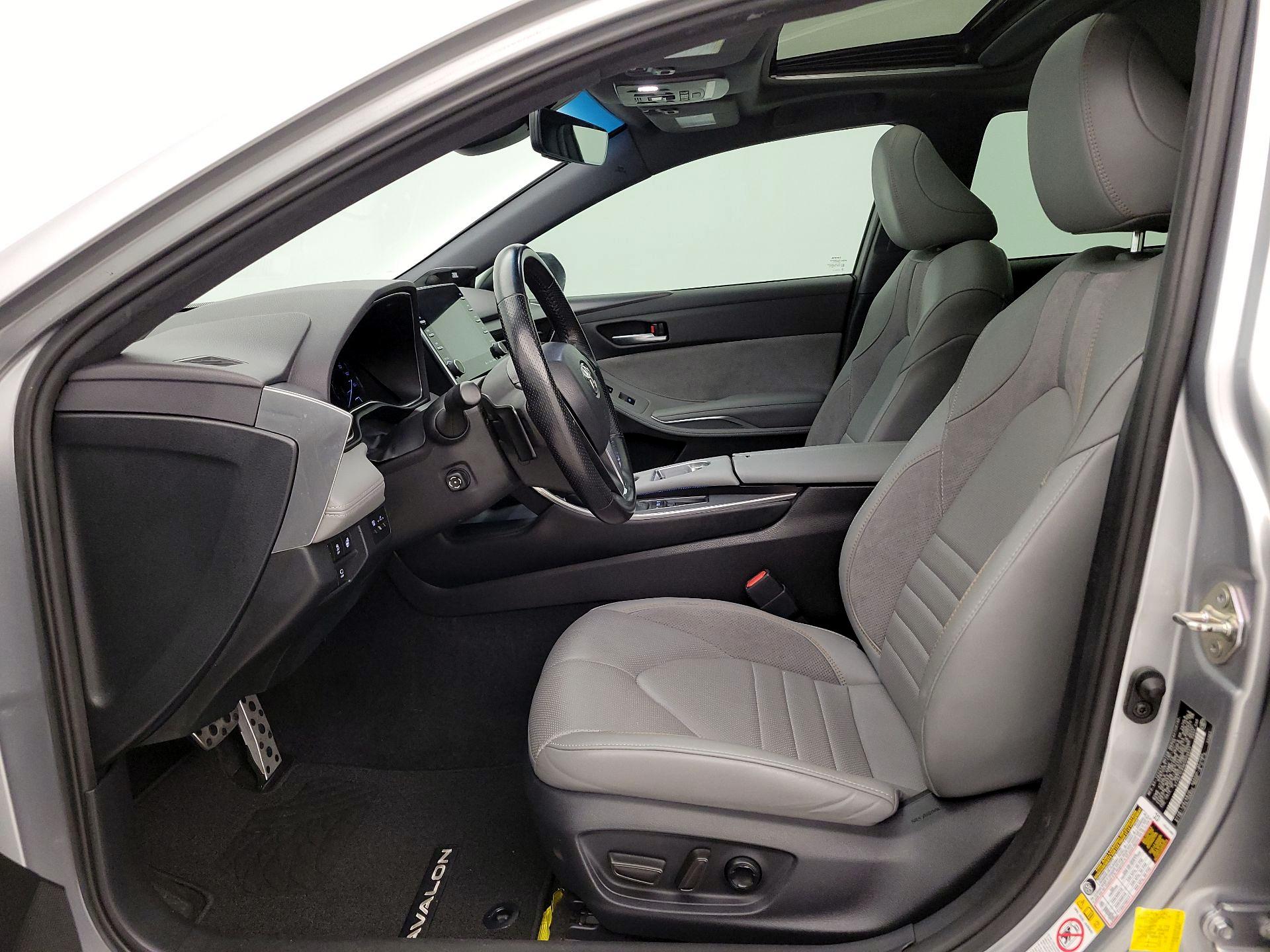 Thumbnail: 2019 Toyota Avalon - 11