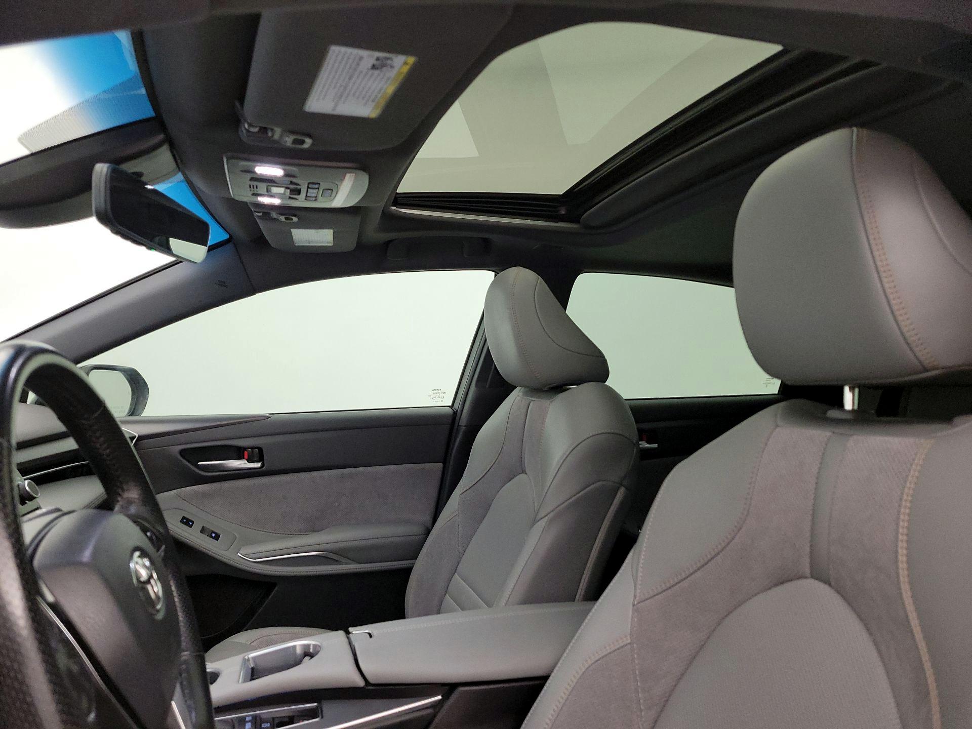 Thumbnail: 2019 Toyota Avalon - 20