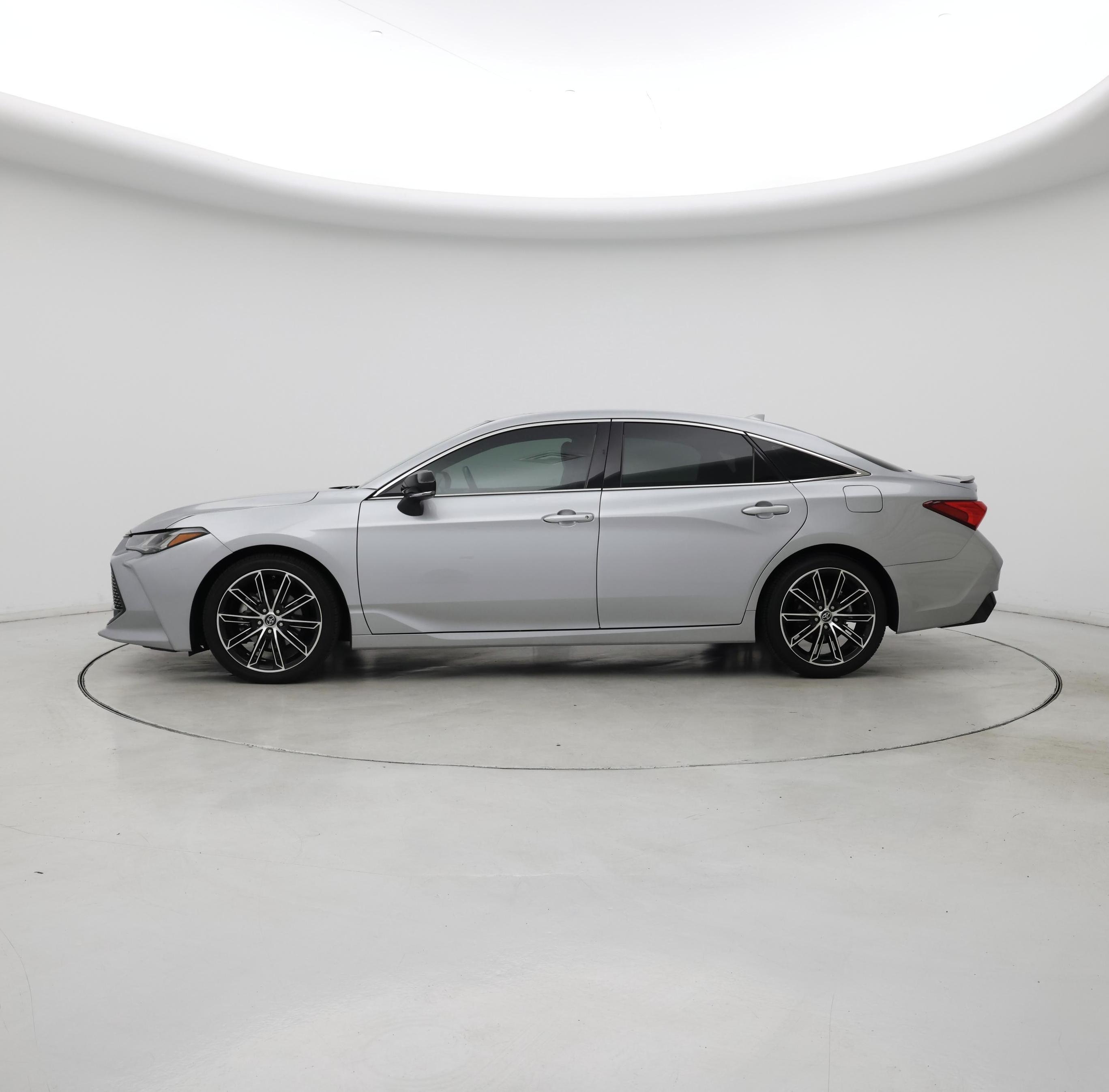 Thumbnail: 2019 Toyota Avalon - 3