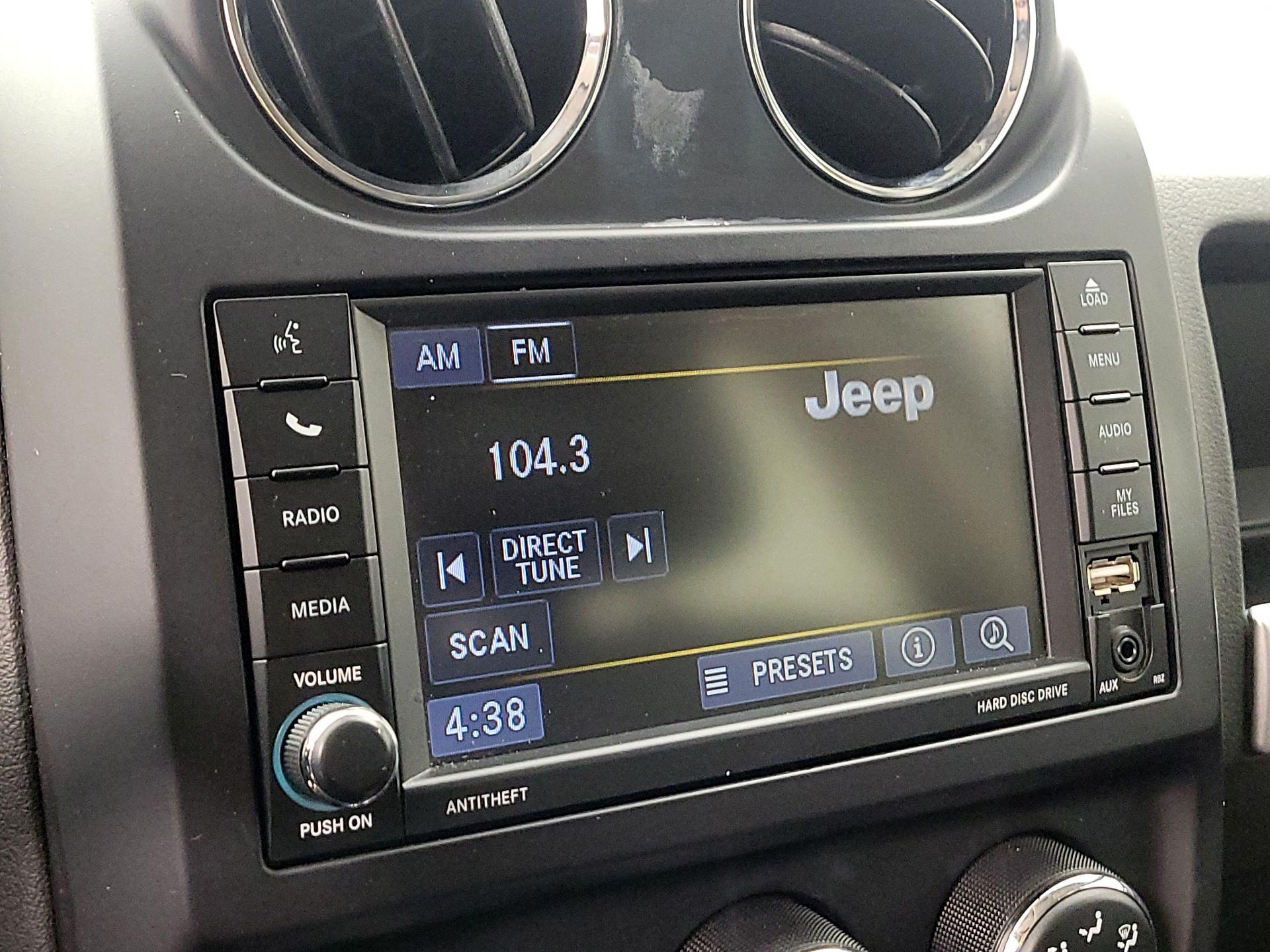 Thumbnail: 2014 Jeep Compass - 14