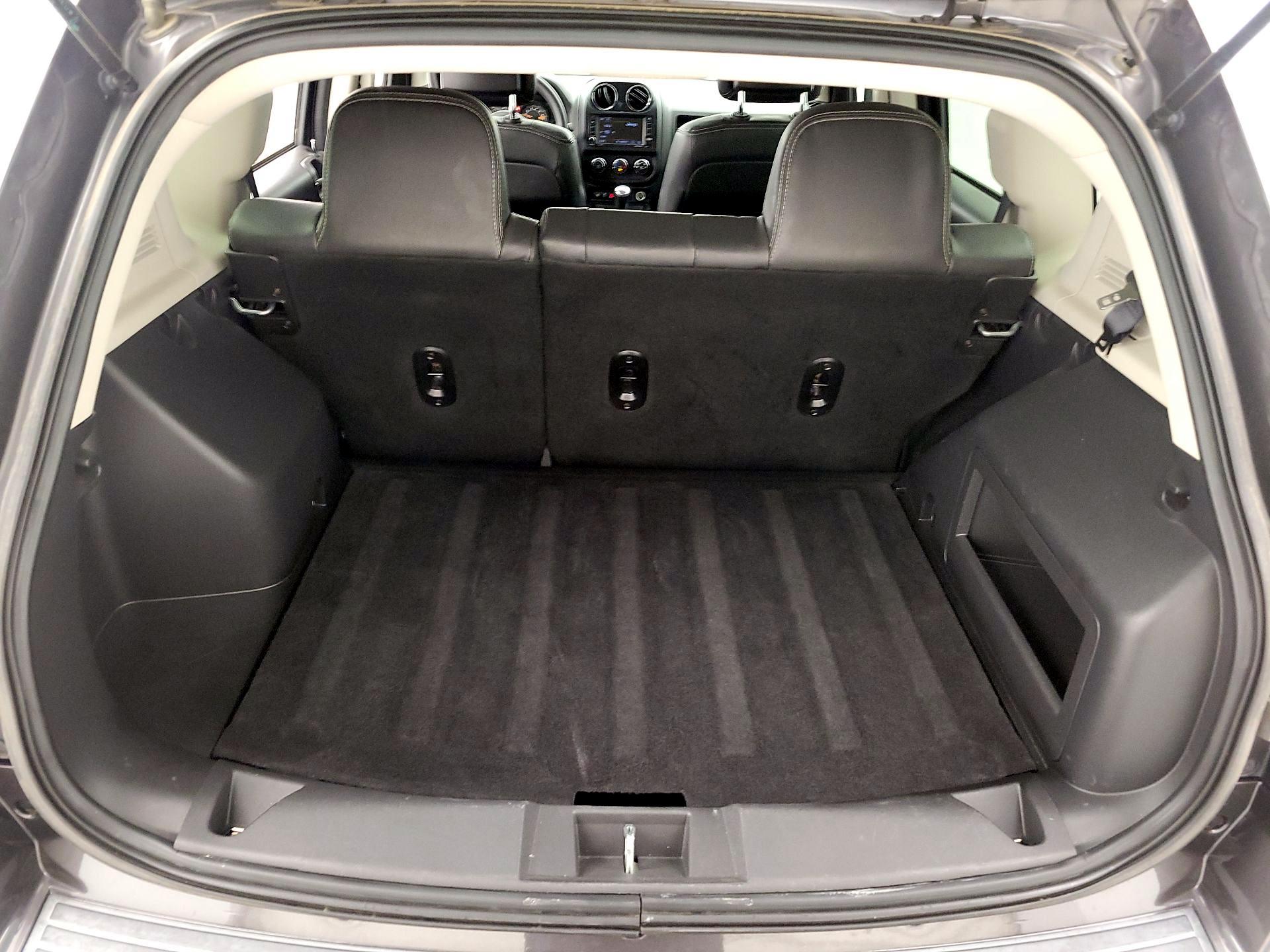 Thumbnail: 2014 Jeep Compass - 18