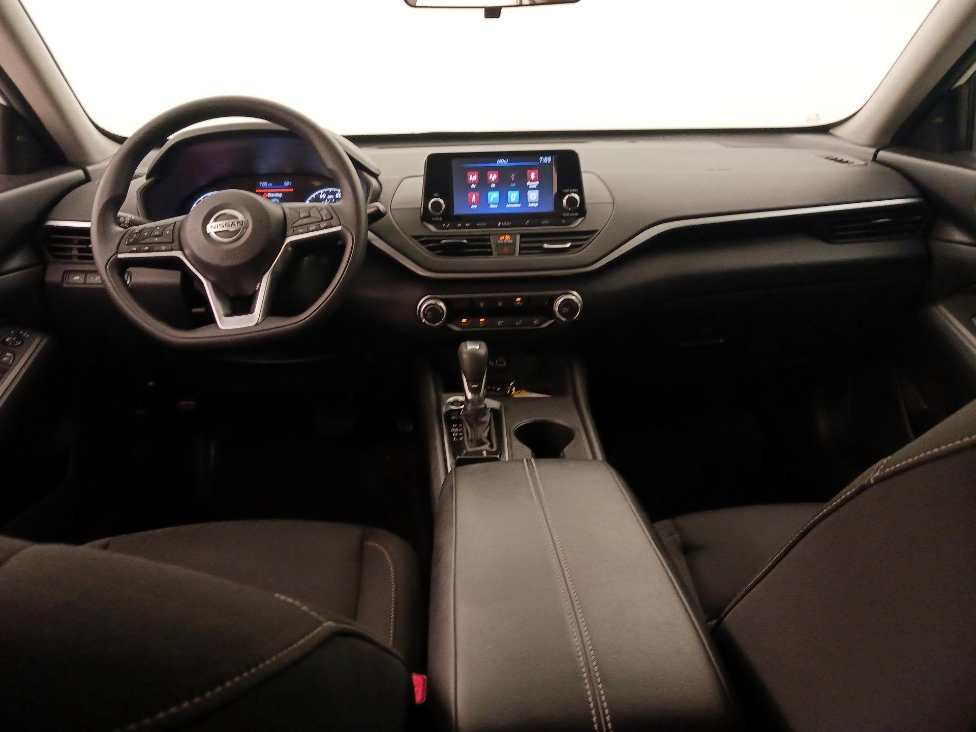 Thumbnail: 2021 Nissan Altima - 9