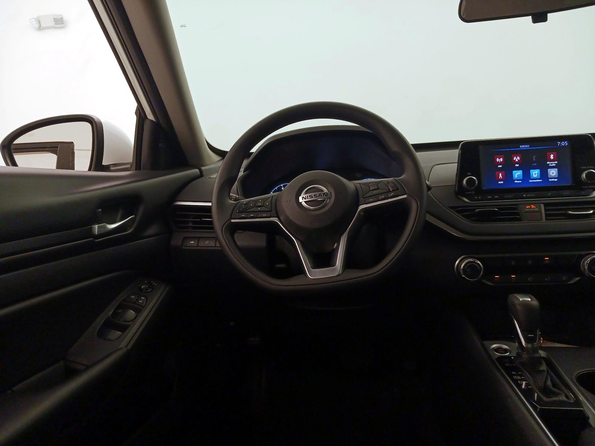 Thumbnail: 2021 Nissan Altima - 10