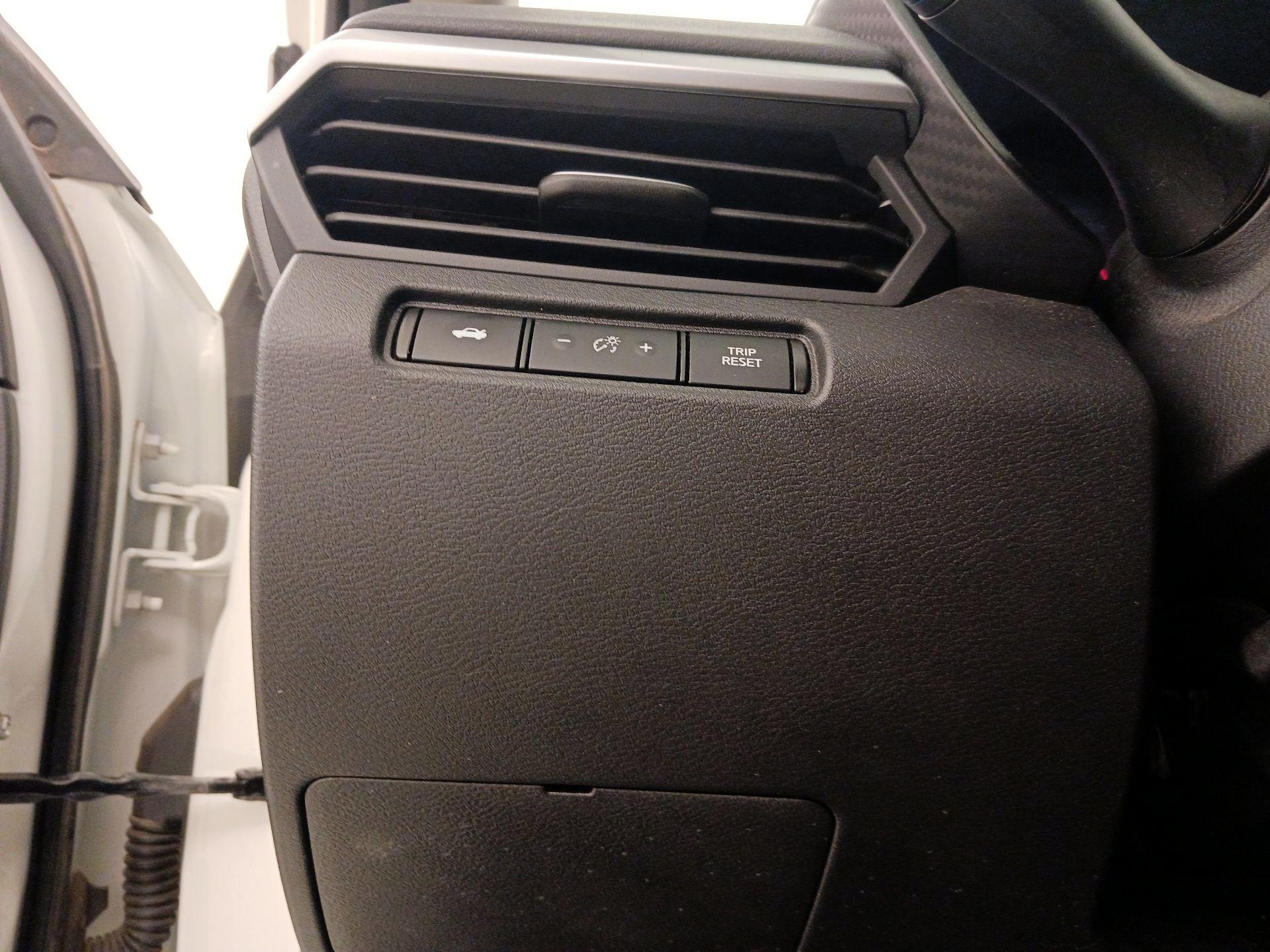 Thumbnail: 2021 Nissan Altima - 13