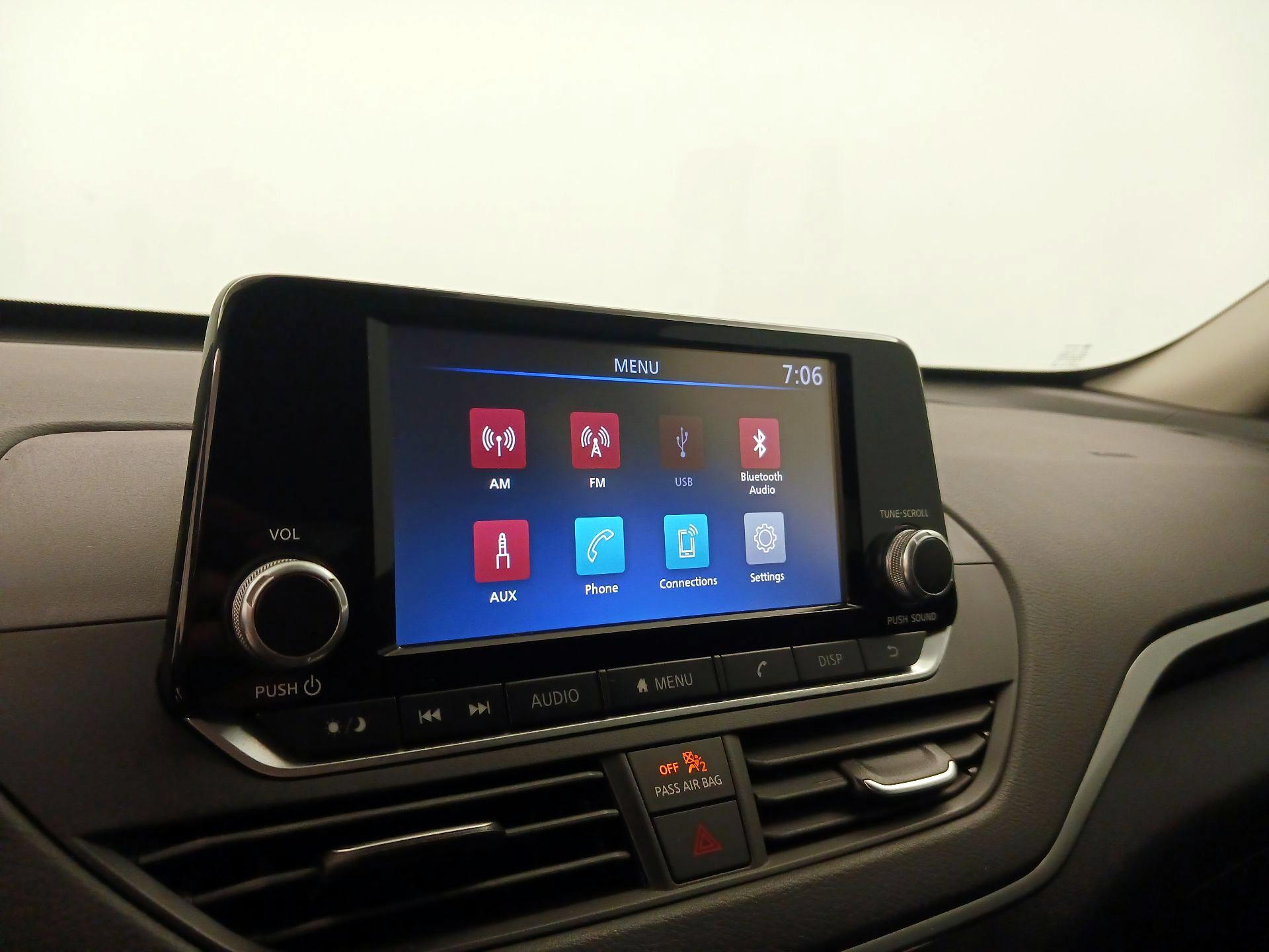 Thumbnail: 2021 Nissan Altima - 15