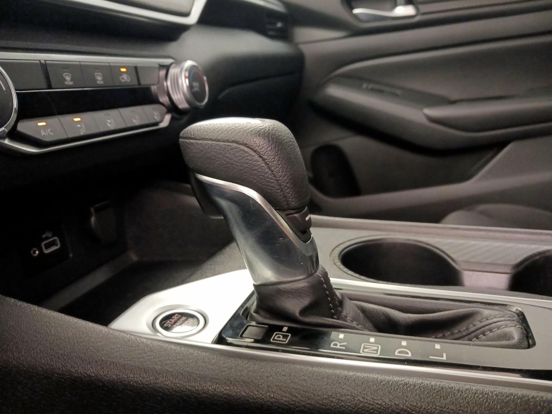 Thumbnail: 2021 Nissan Altima - 17