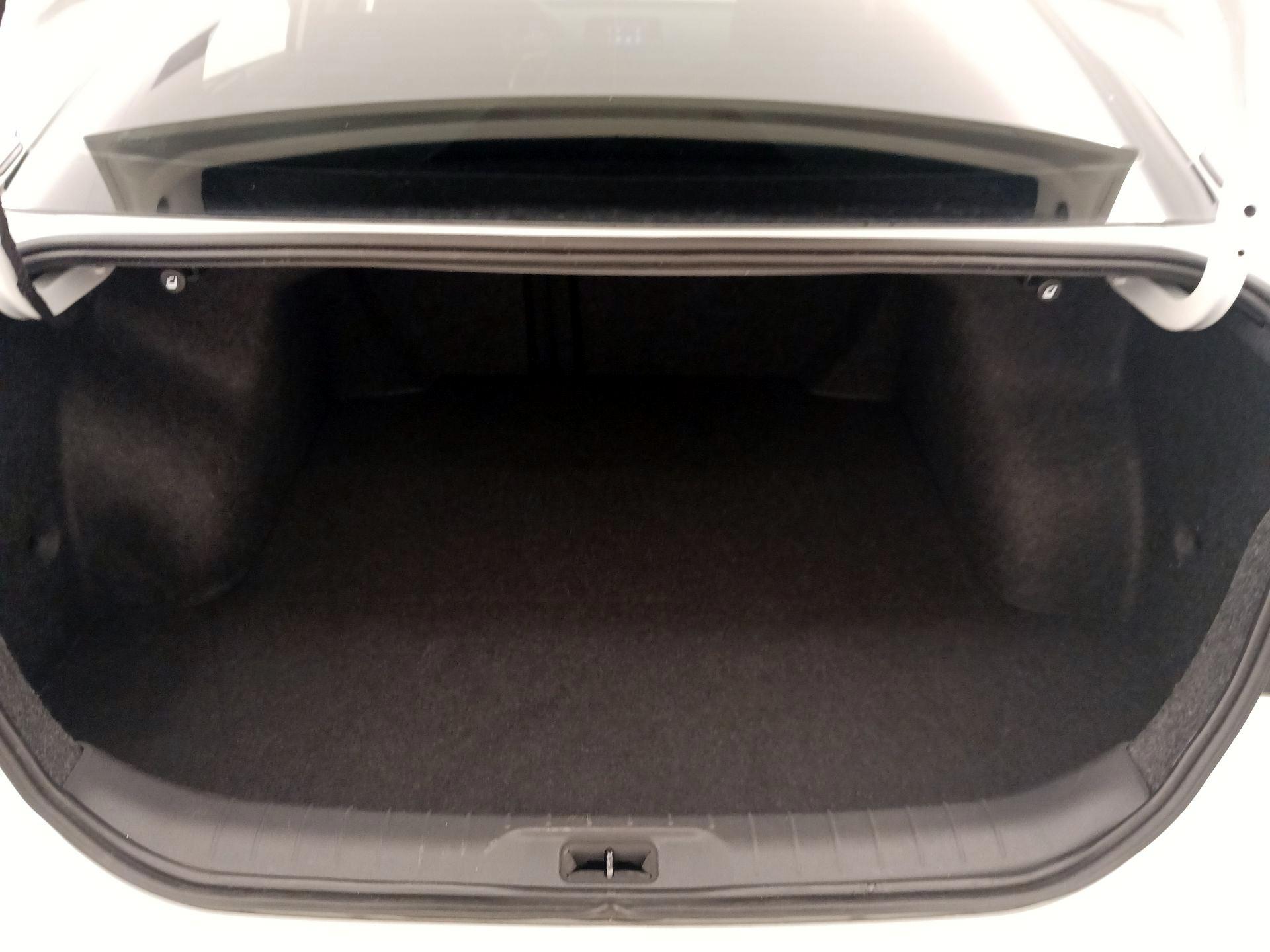 Thumbnail: 2021 Nissan Altima - 20