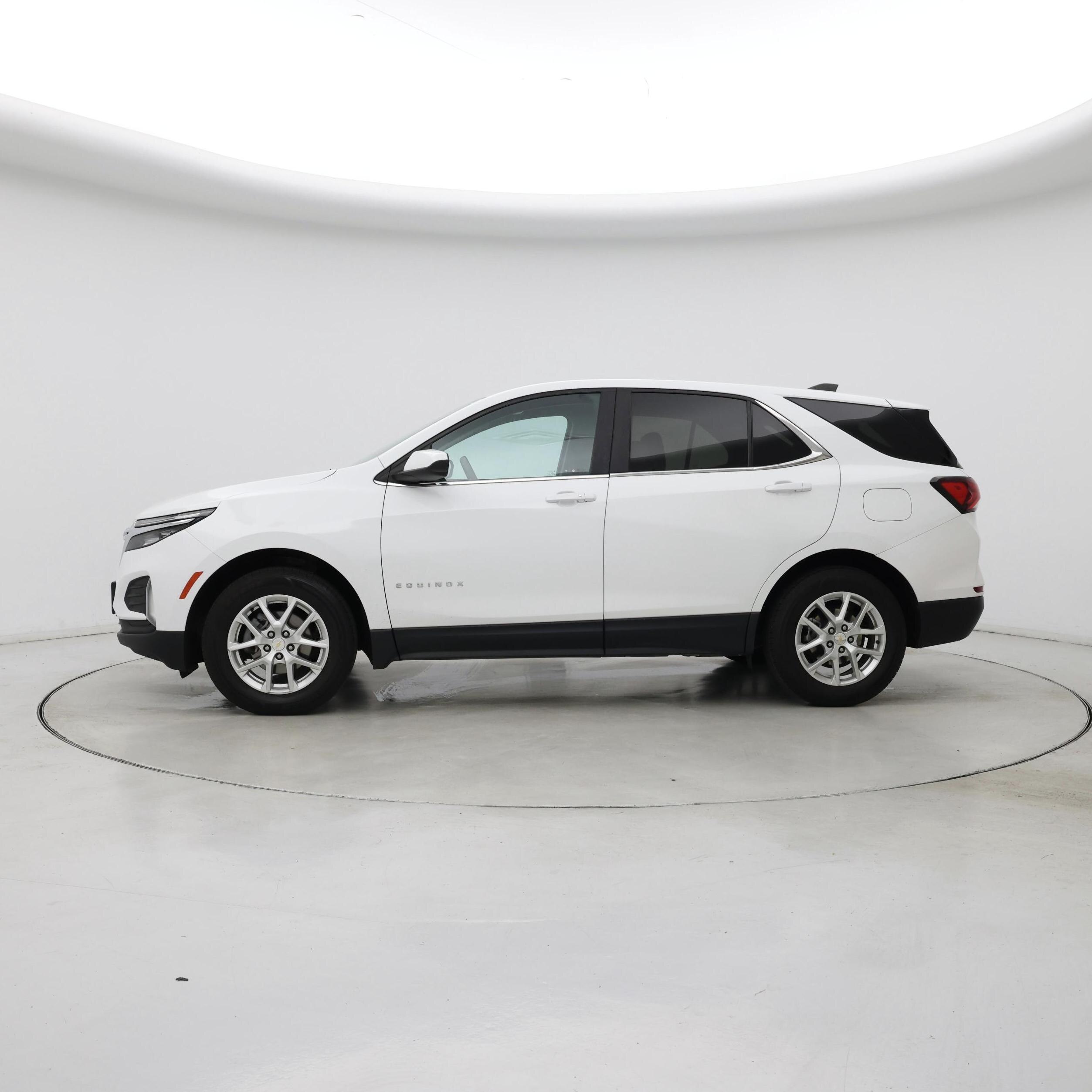 Thumbnail: 2023 Chevrolet Equinox - 3