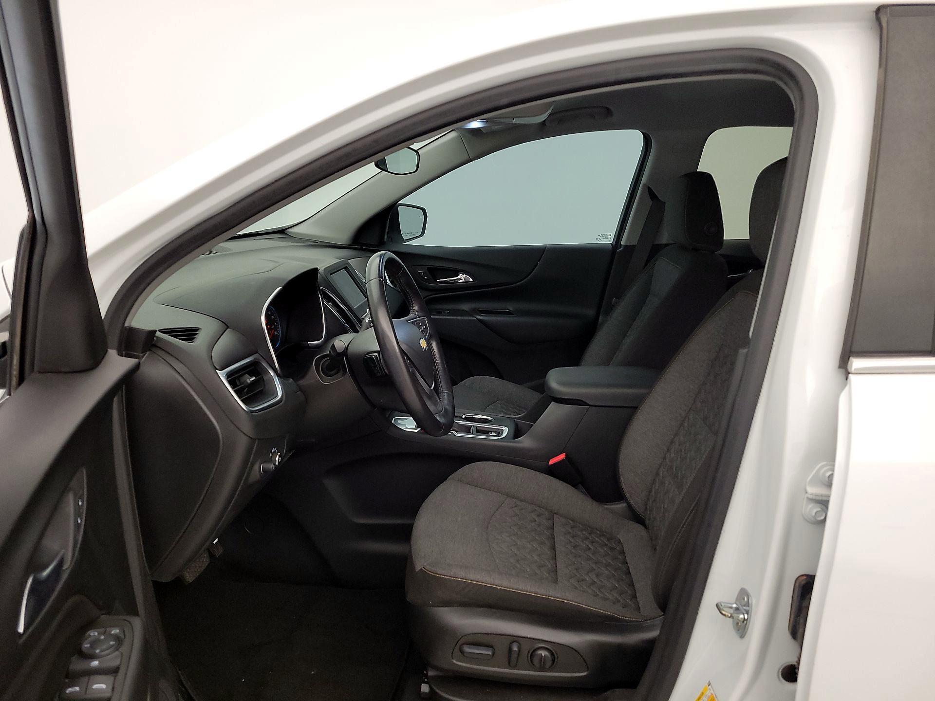 Thumbnail: 2022 Chevrolet Equinox - 11