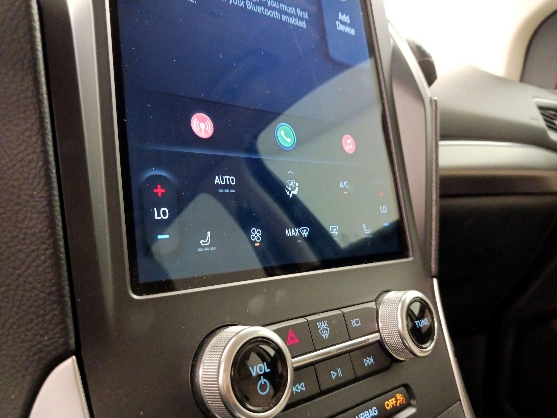 Thumbnail: 2022 Ford Edge - 16