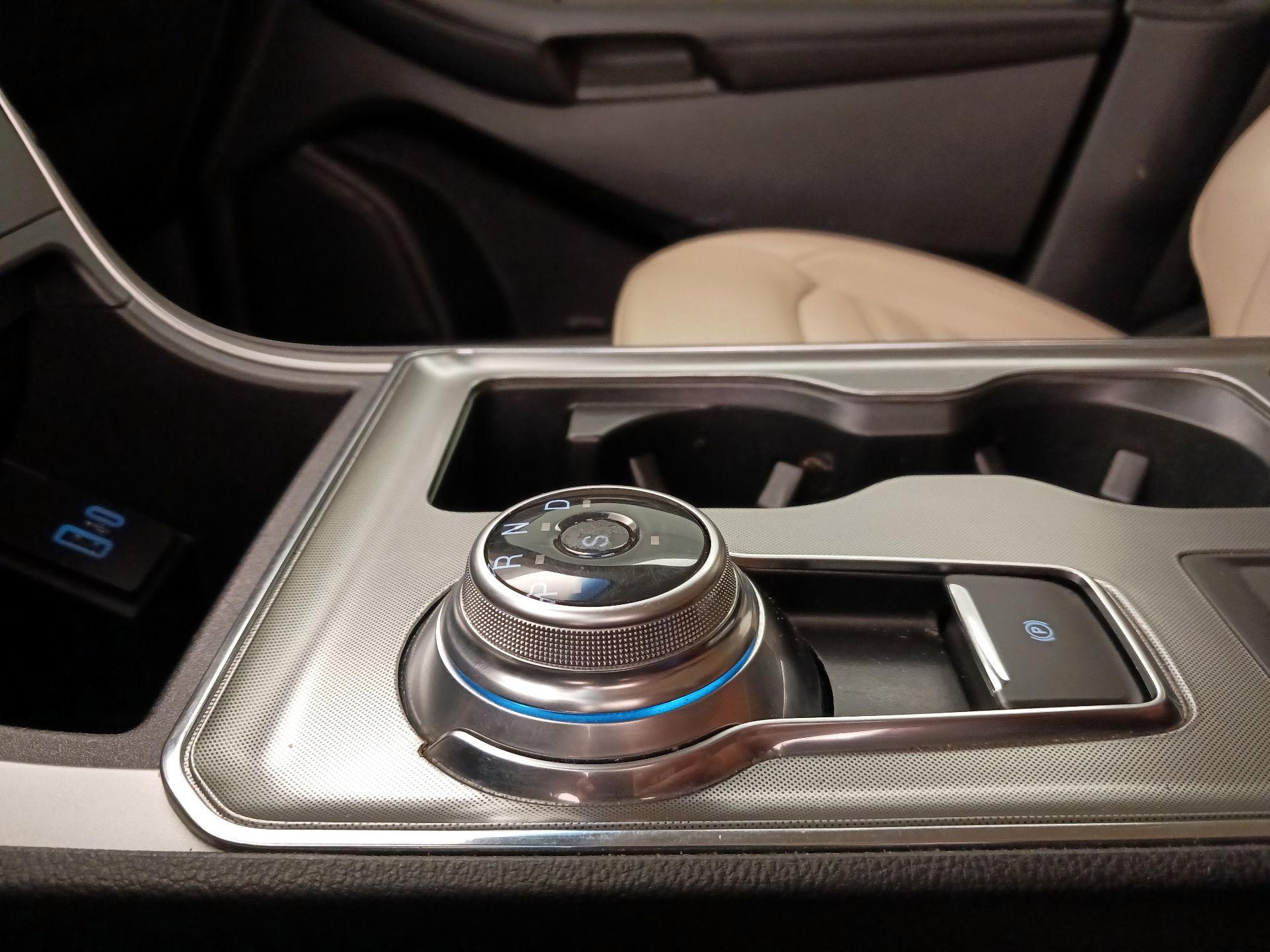 Thumbnail: 2022 Ford Edge - 17