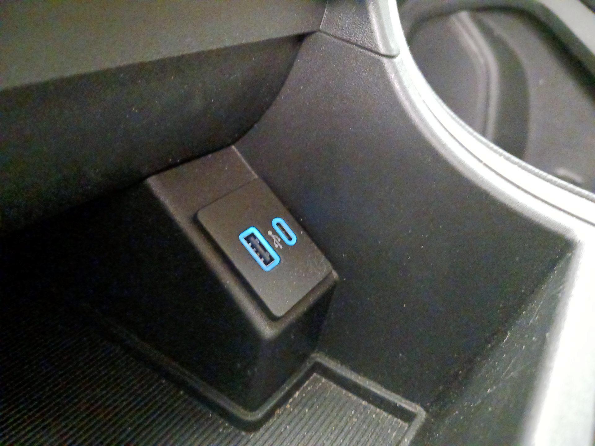 Thumbnail: 2022 Ford Edge - 18