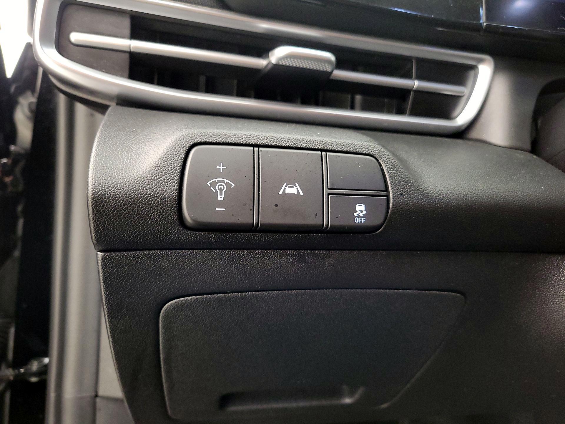 Thumbnail: 2023 Hyundai Elantra - 13