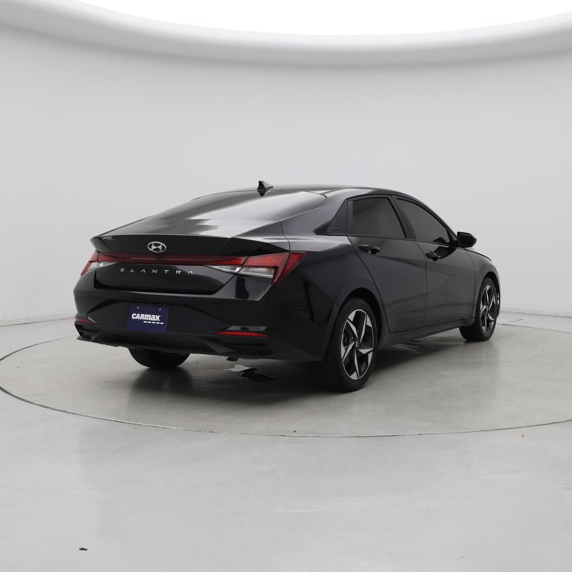 Thumbnail: 2023 Hyundai Elantra - 8