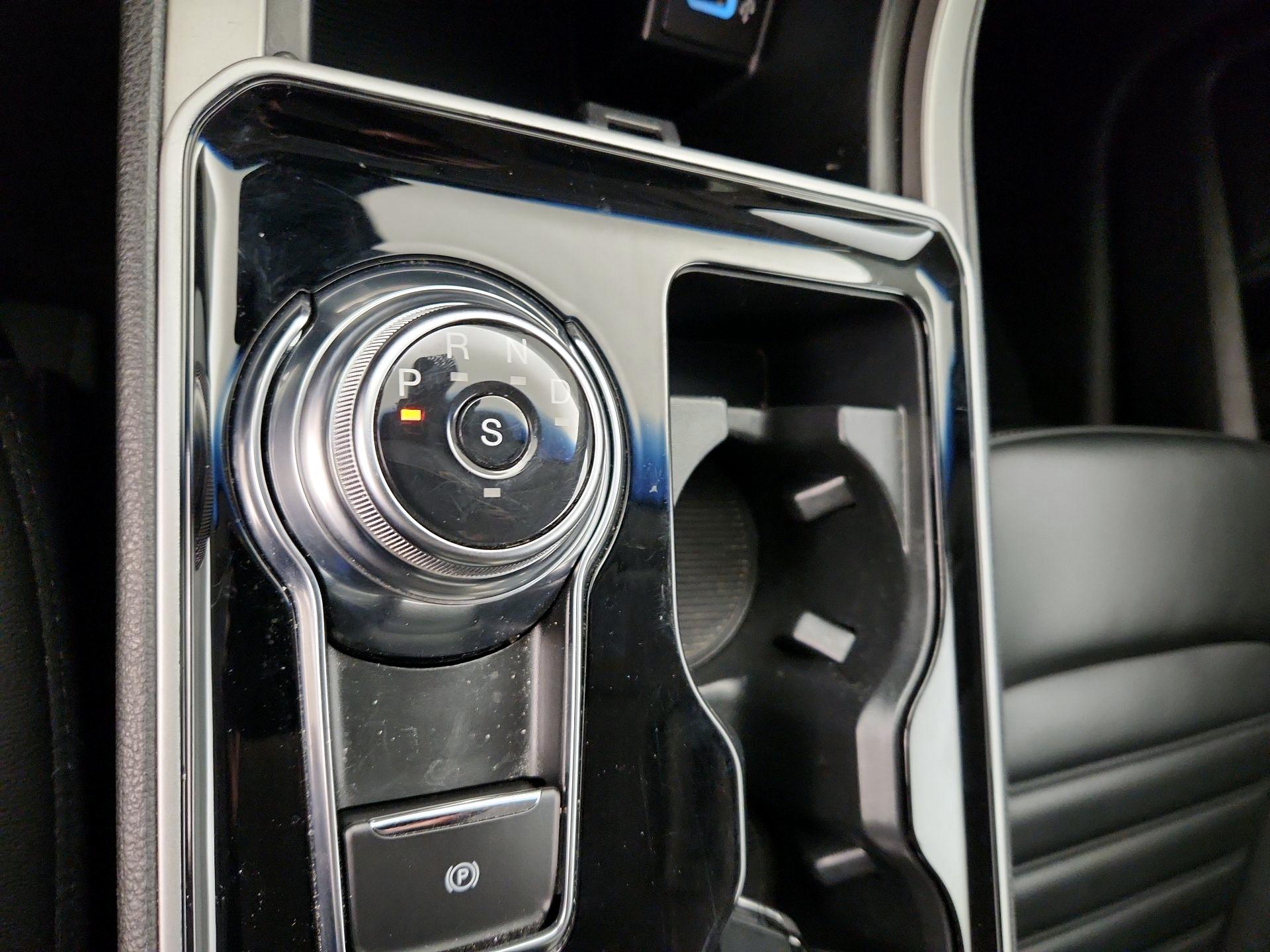 Thumbnail: 2020 Ford Edge - 18