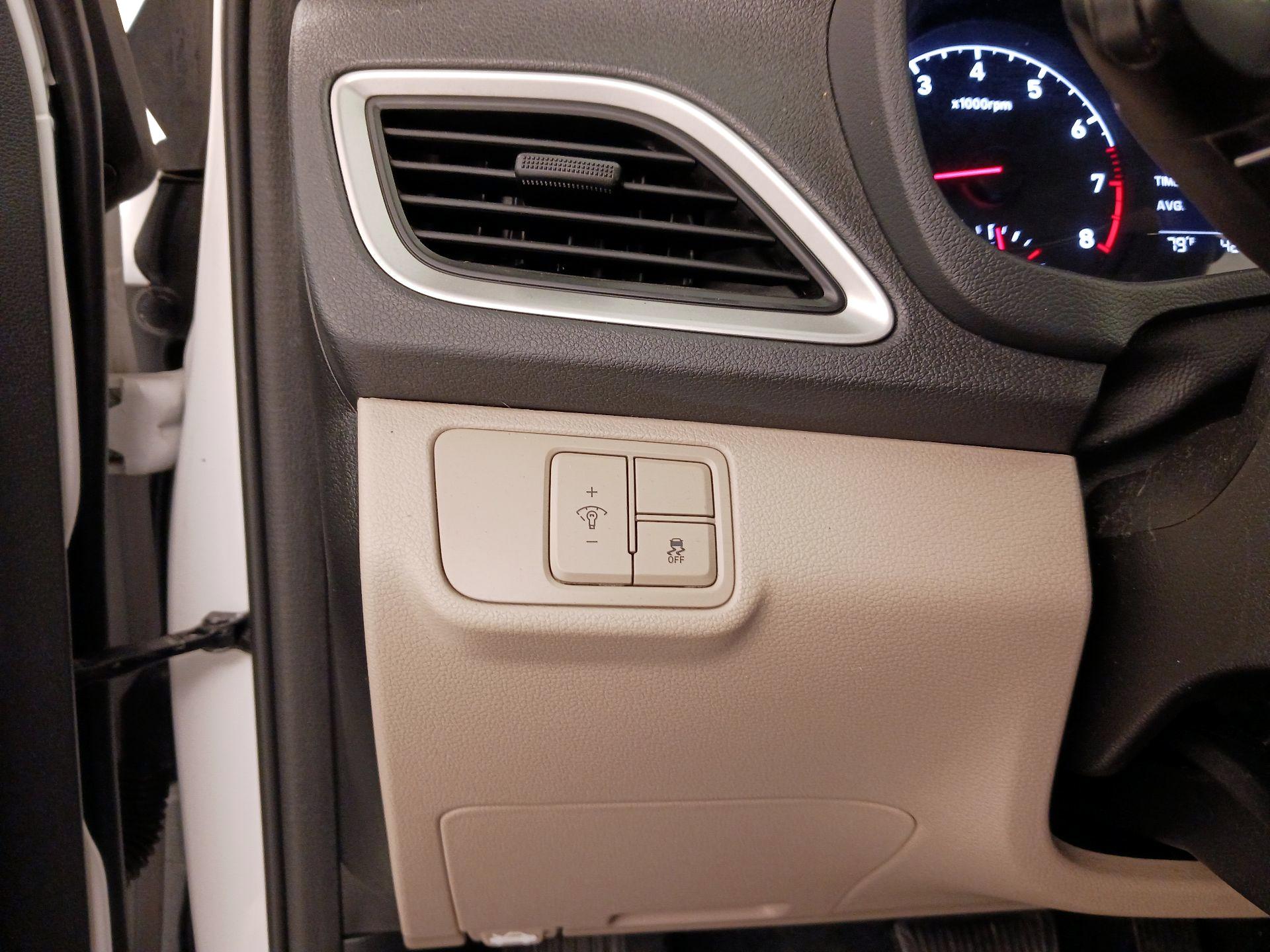 Thumbnail: 2020 Hyundai Accent - 13