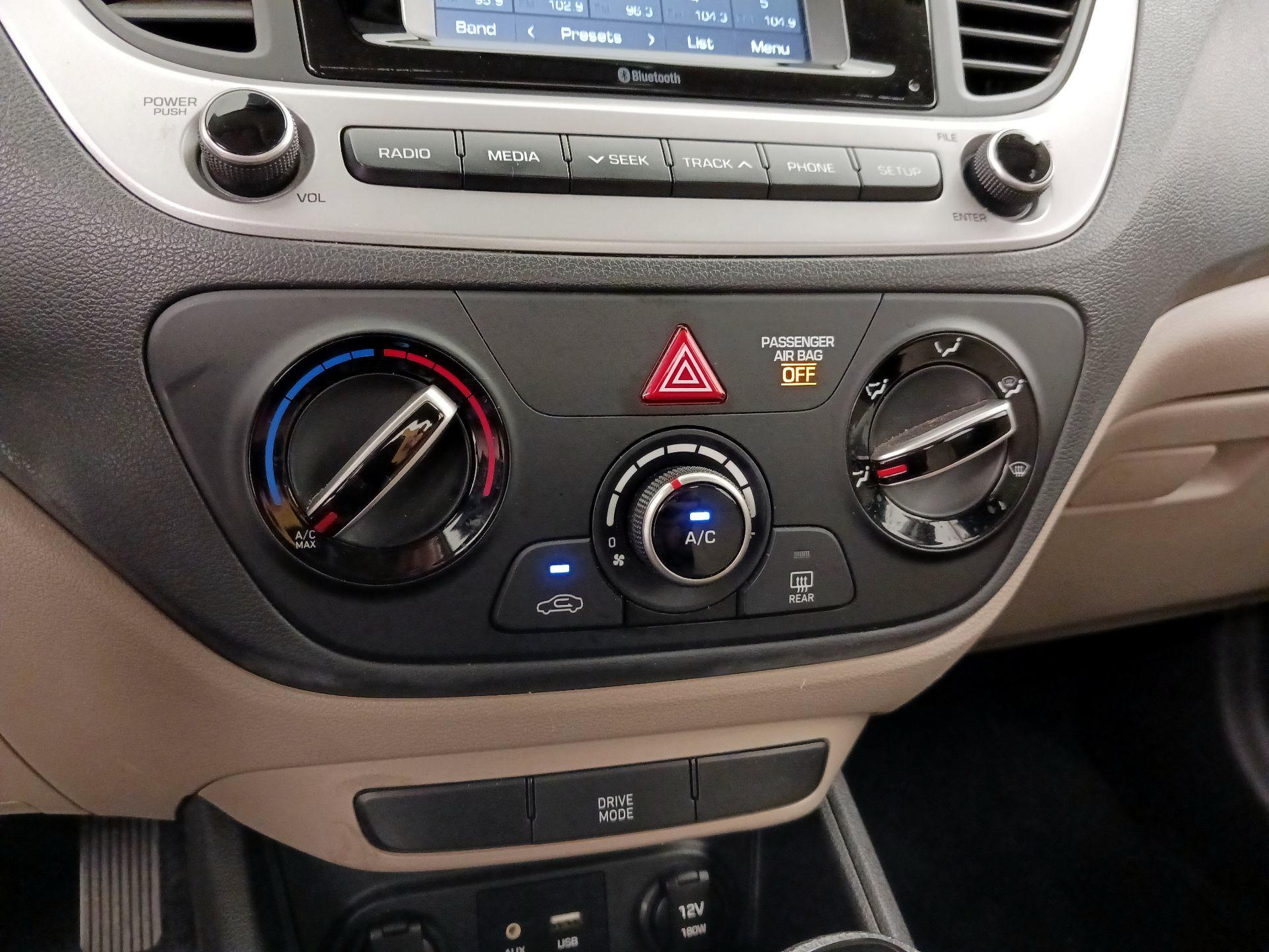 Thumbnail: 2020 Hyundai Accent - 16