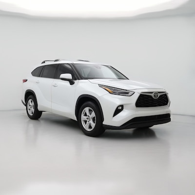 White 2022 Toyota Highlander LE