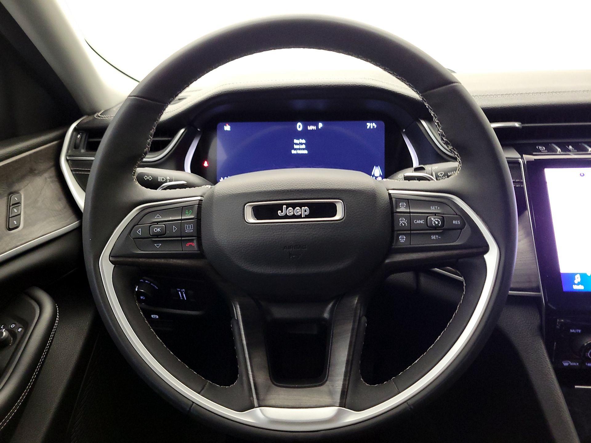 Thumbnail: 2023 Jeep Grand Cherokee - 10