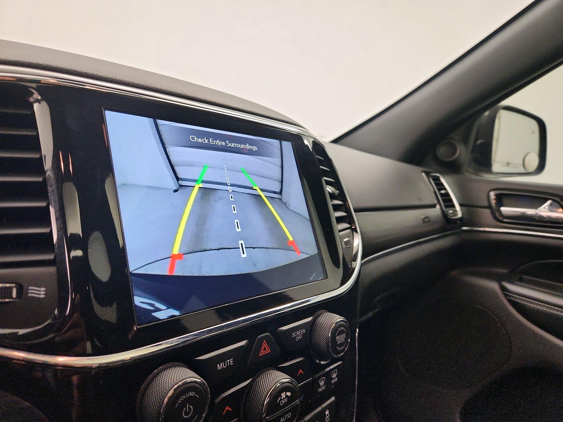 Thumbnail: 2021 Jeep Grand Cherokee - 14