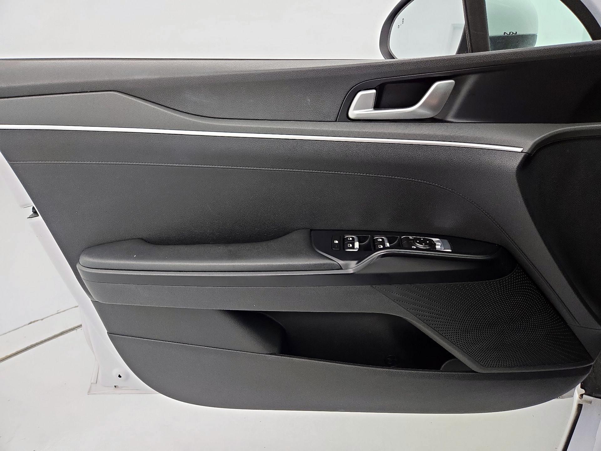 Thumbnail: 2022 Kia K5 - 12