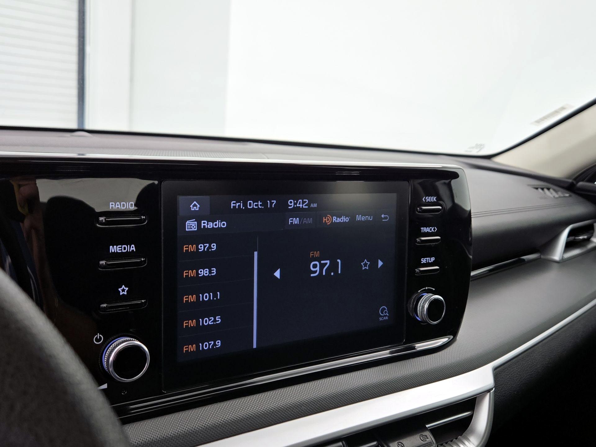 Thumbnail: 2022 Kia K5 - 15