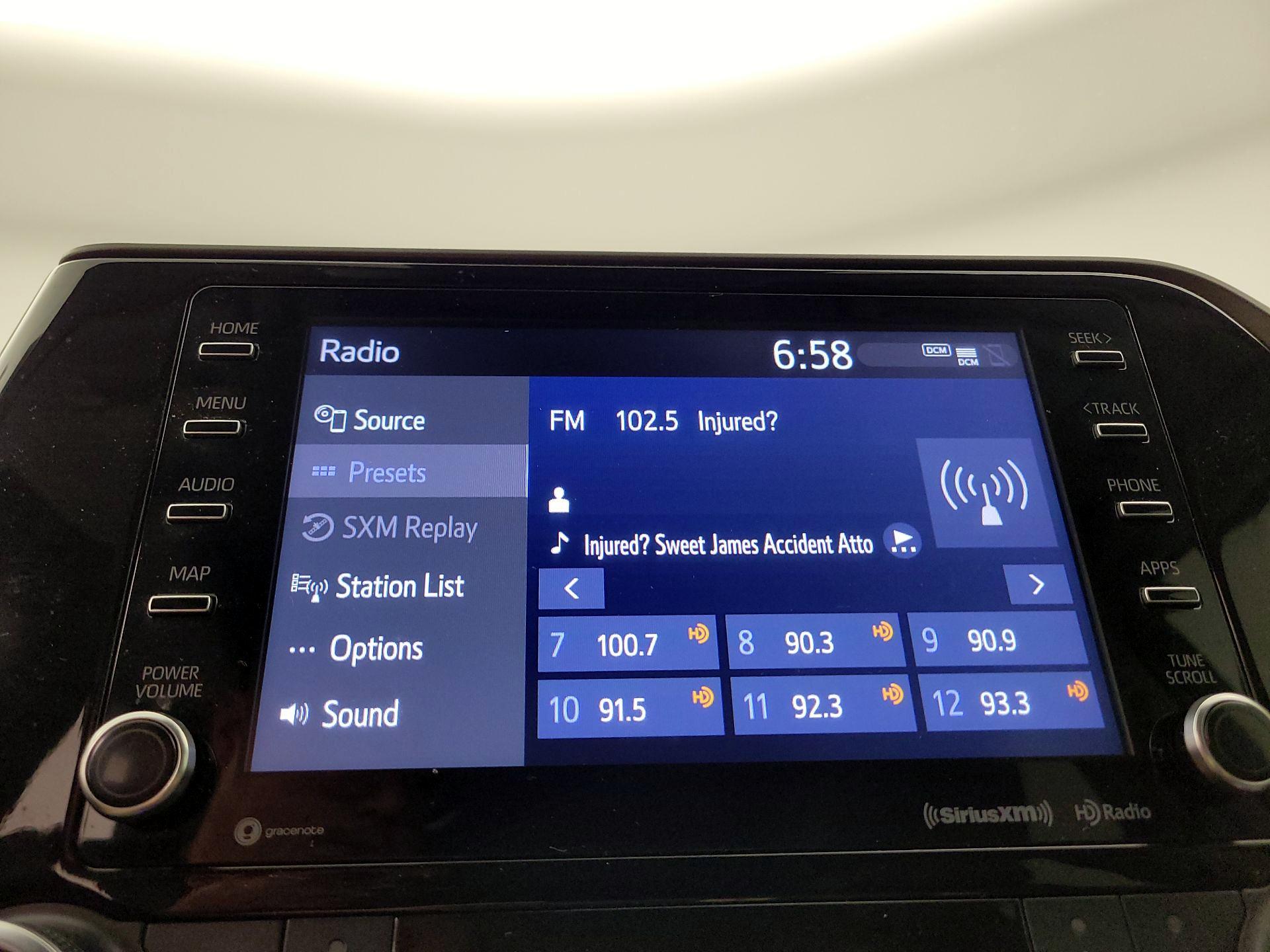 Thumbnail: 2021 Toyota Highlander - 15